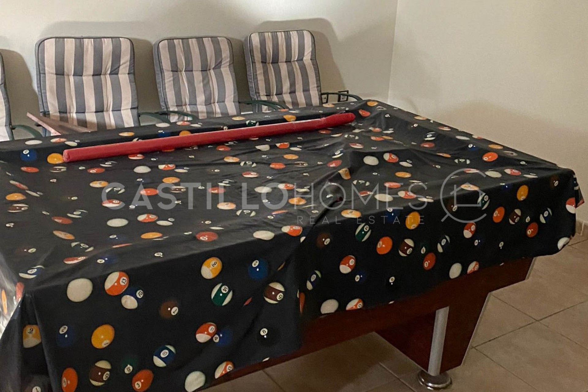 Resale - Villa -
Orihuela Costa - Villamartín