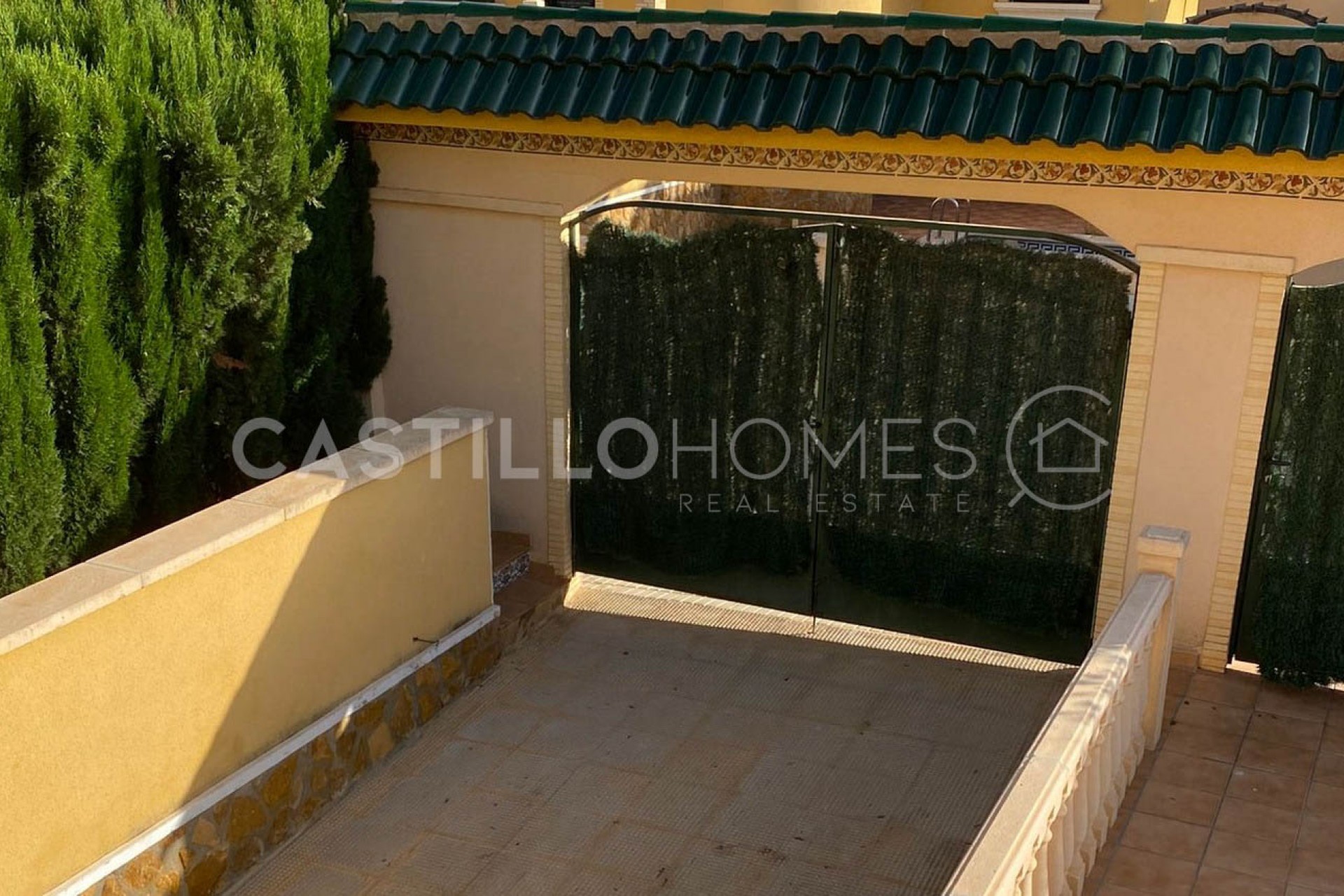 Resale - Villa -
Orihuela Costa - Villamartín