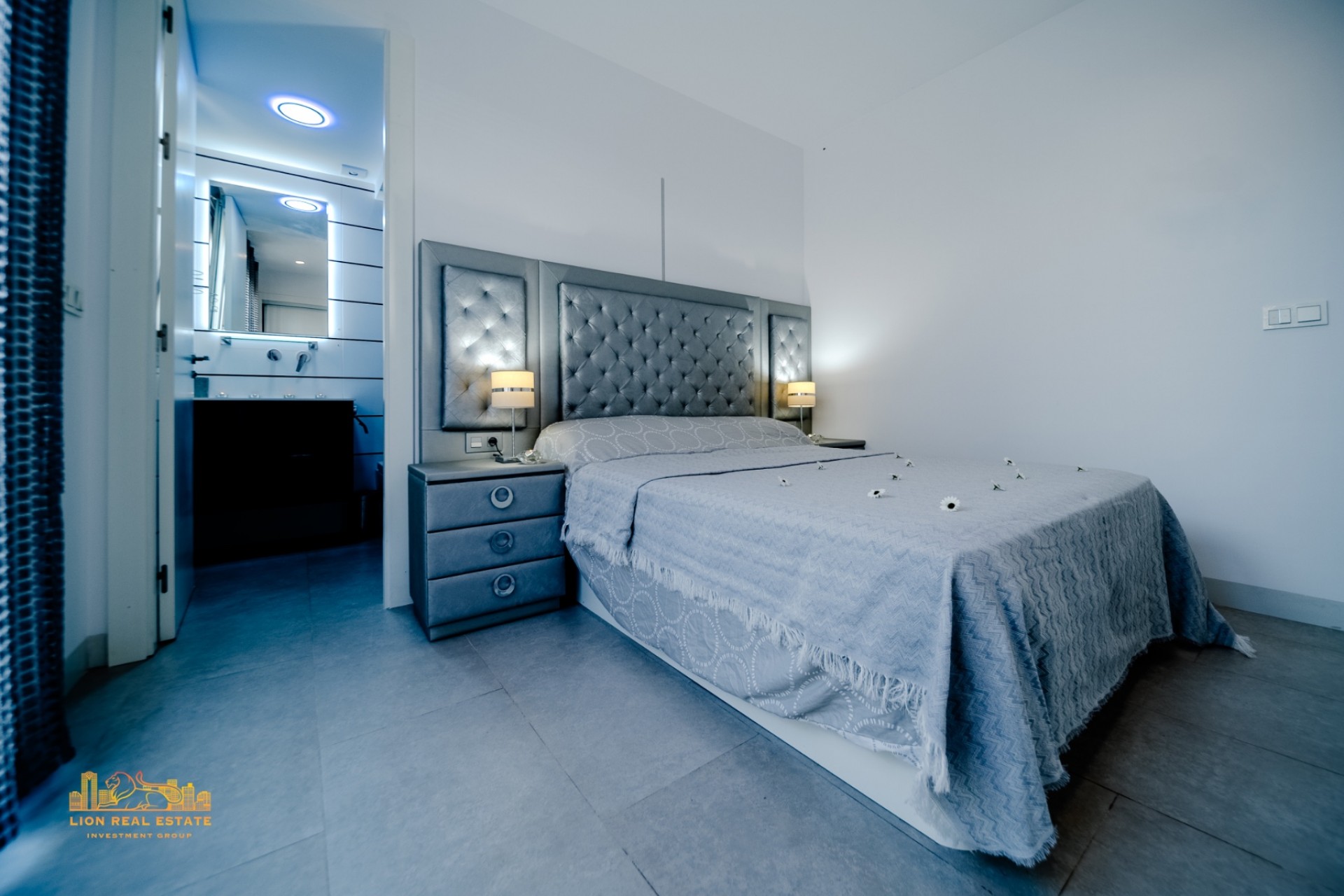 Resale - Villa -
Orihuela Costa - Villamartín