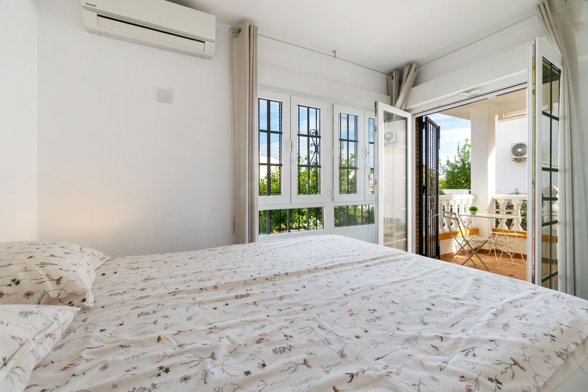 Resale - Villa -
Orihuela Costa - Villamartín