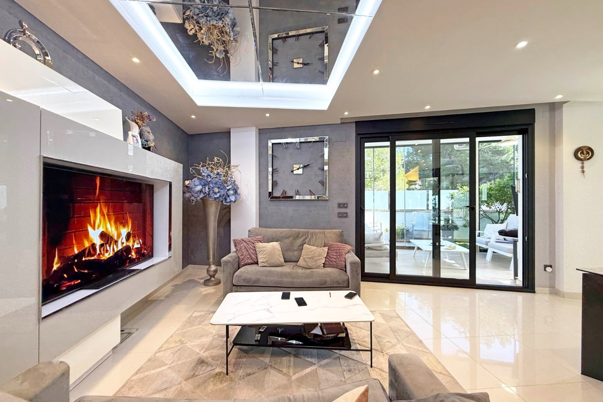 Resale - Villa -
Orihuela Costa - Villamartín