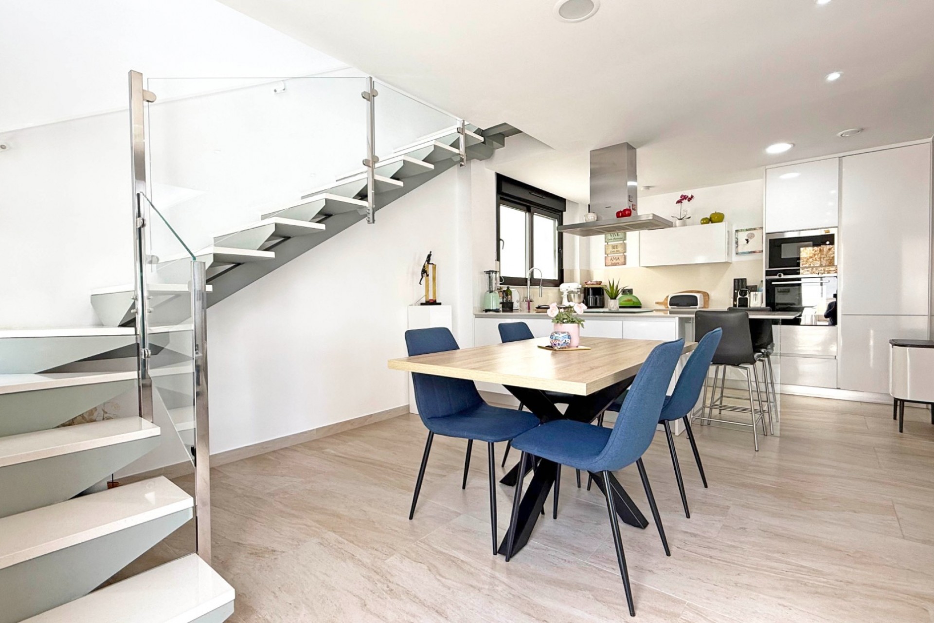 Resale - Villa -
Orihuela Costa - Villamartín