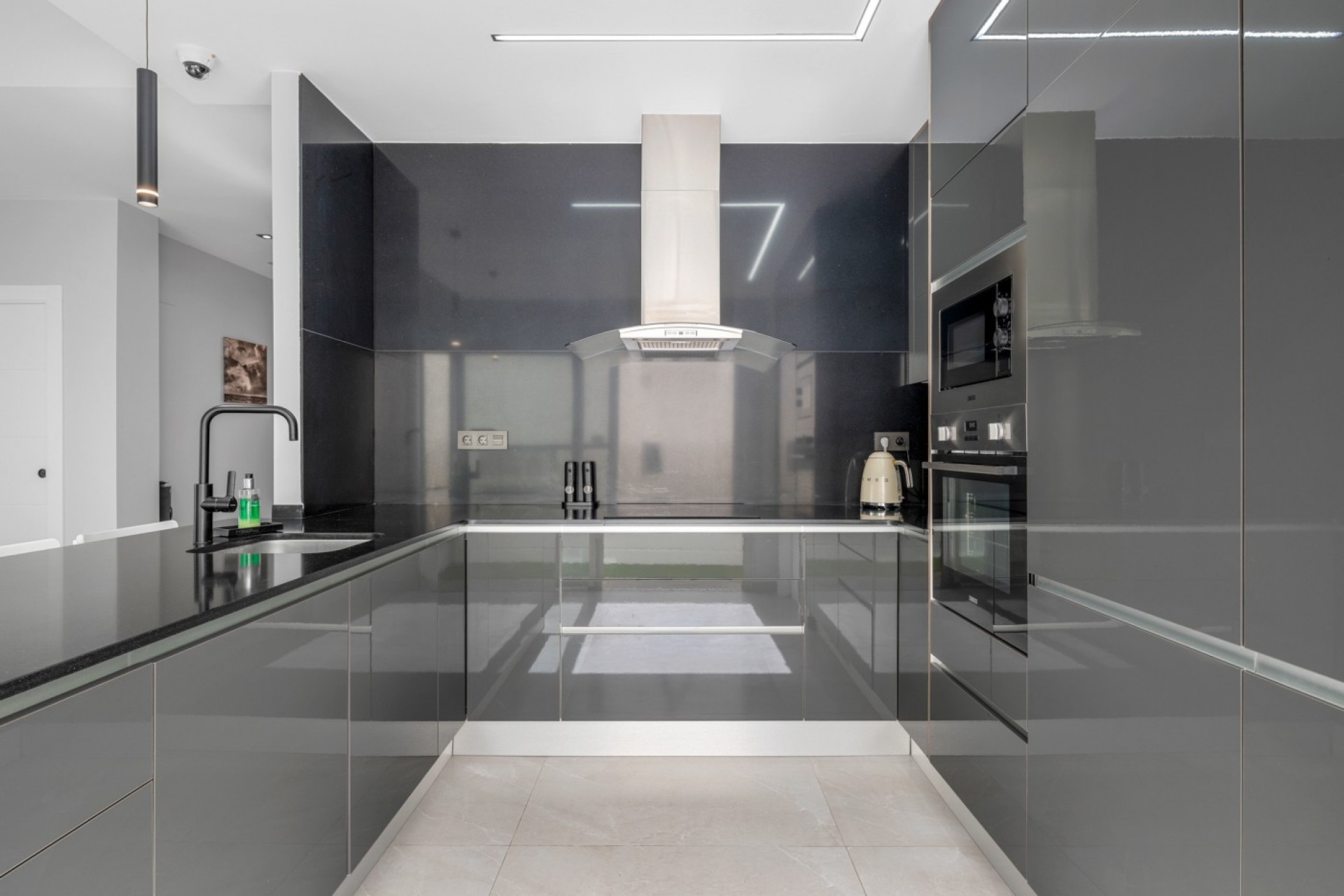 Resale - Villa -
Orihuela Costa - Villamartín