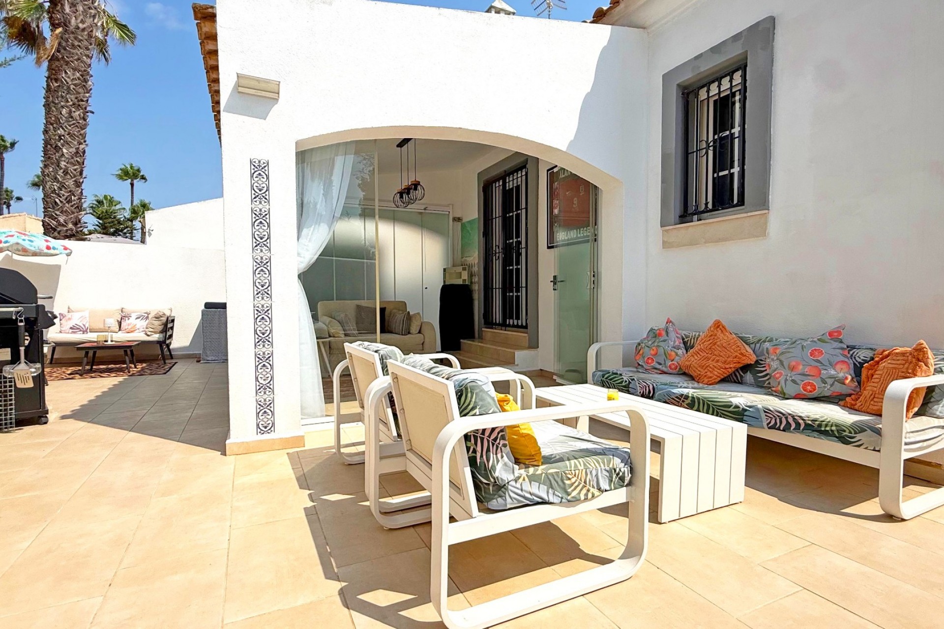 Resale - Villa -
Orihuela Costa - Villamartín