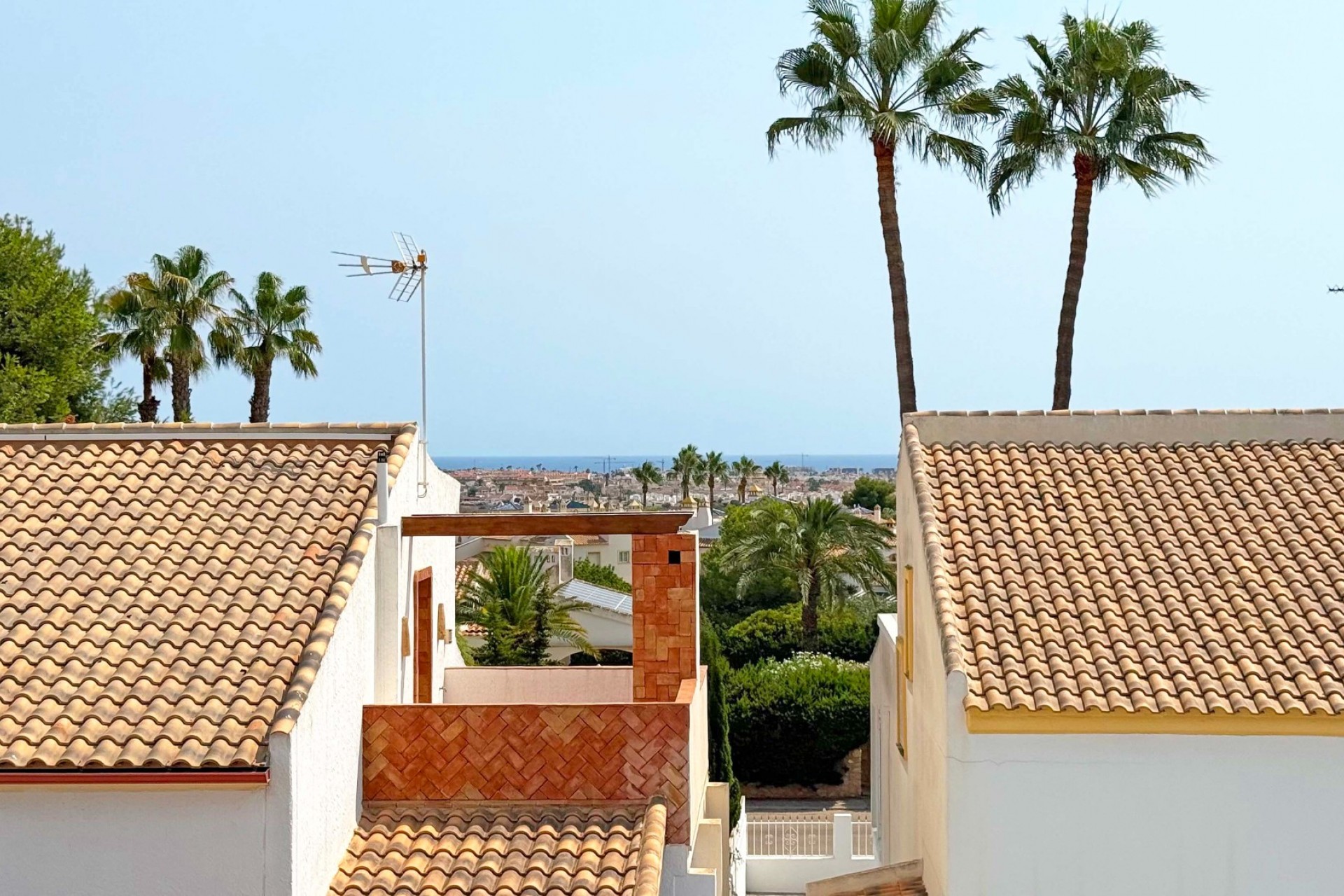 Resale - Villa -
Orihuela Costa - Villamartín