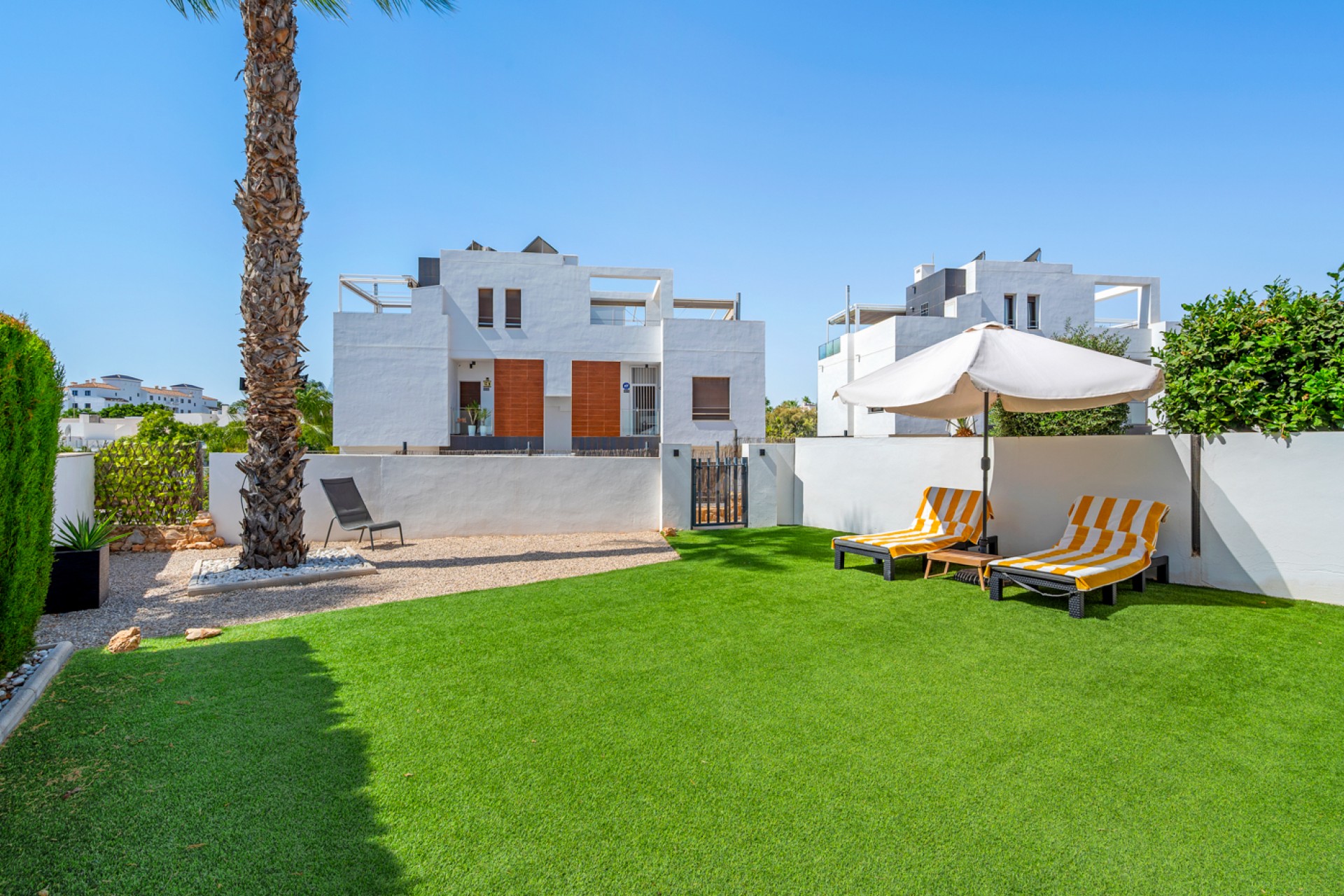 Resale - Villa -
Orihuela Costa - Villamartín