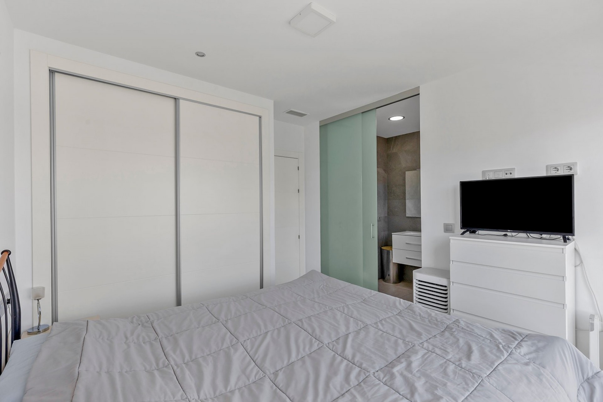 Resale - Villa -
Orihuela Costa - Vistabella Golf