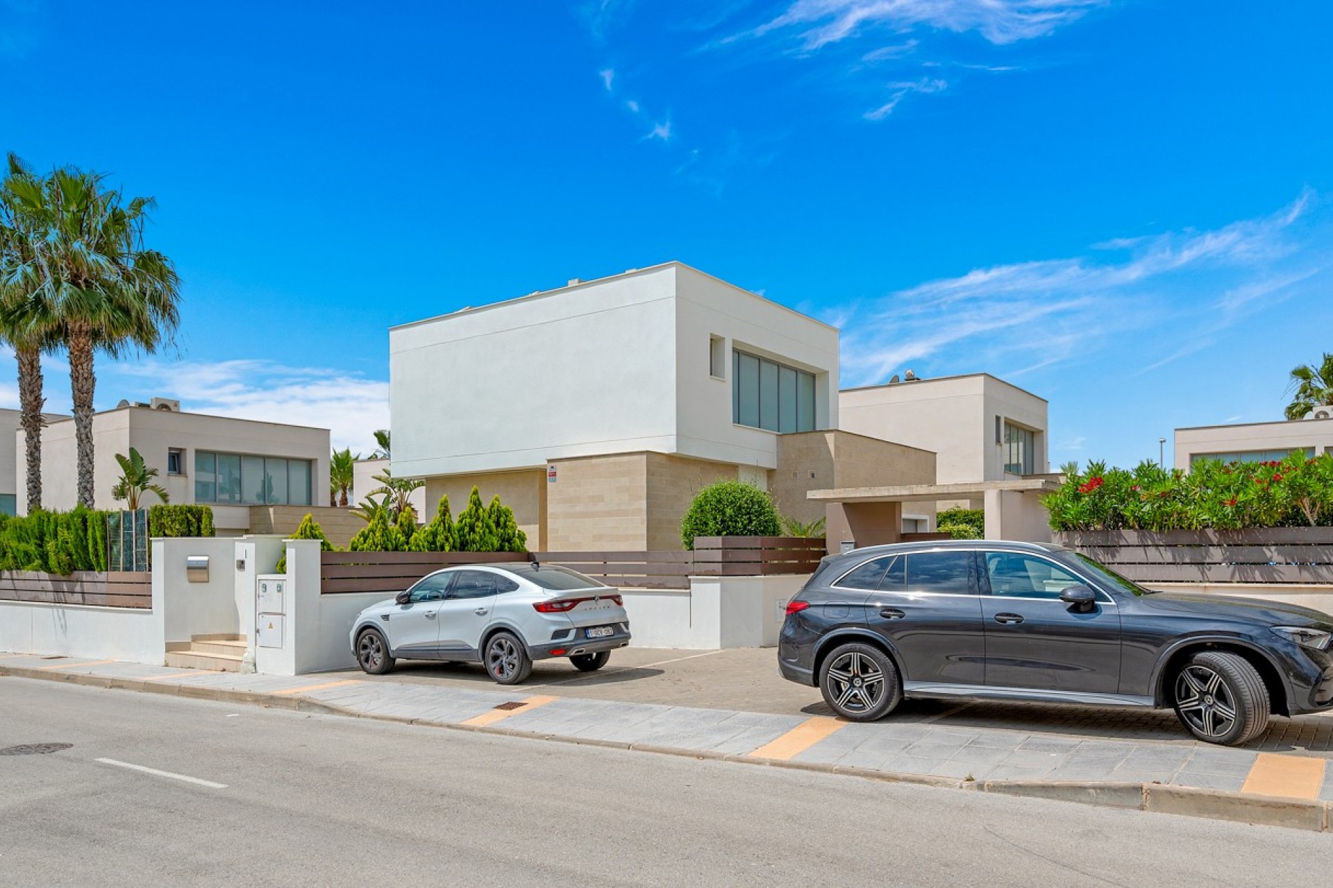 Resale - Villa -
Orihuela Costa - Vistabella
