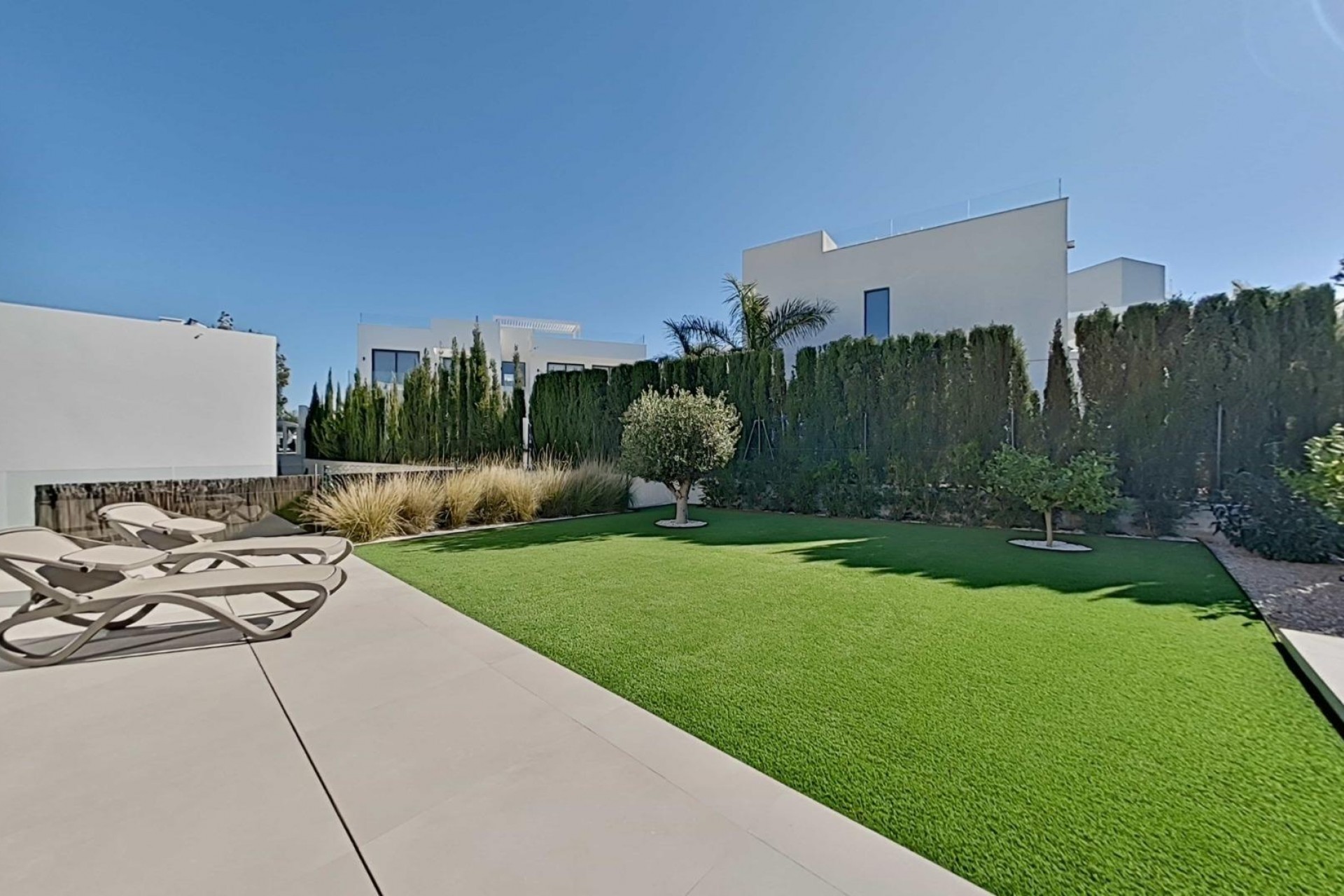 Resale - Villa -
Orihuela - Las Colinas Golf