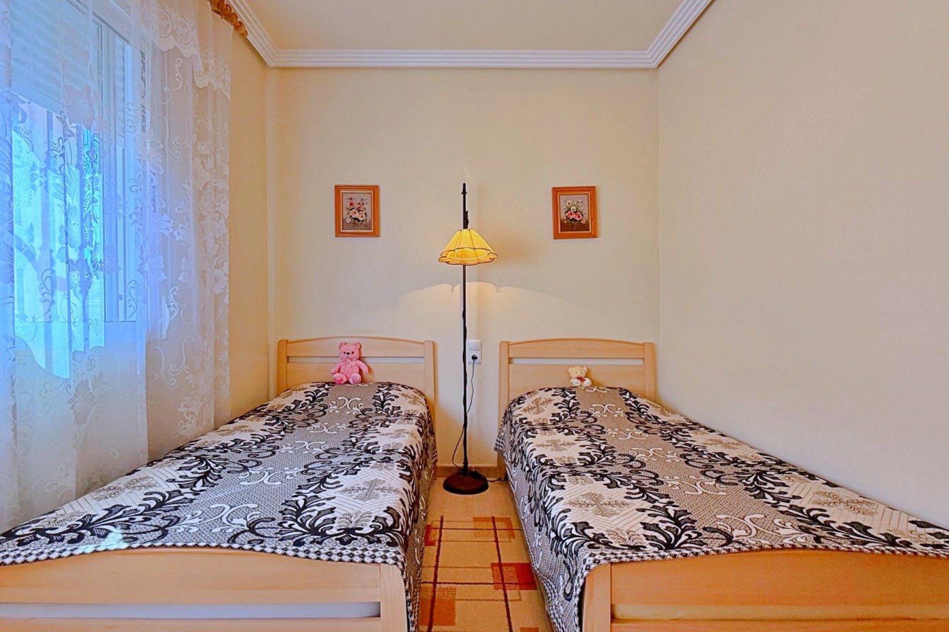 Resale - Villa -
Orihuela - Orihuela Costa