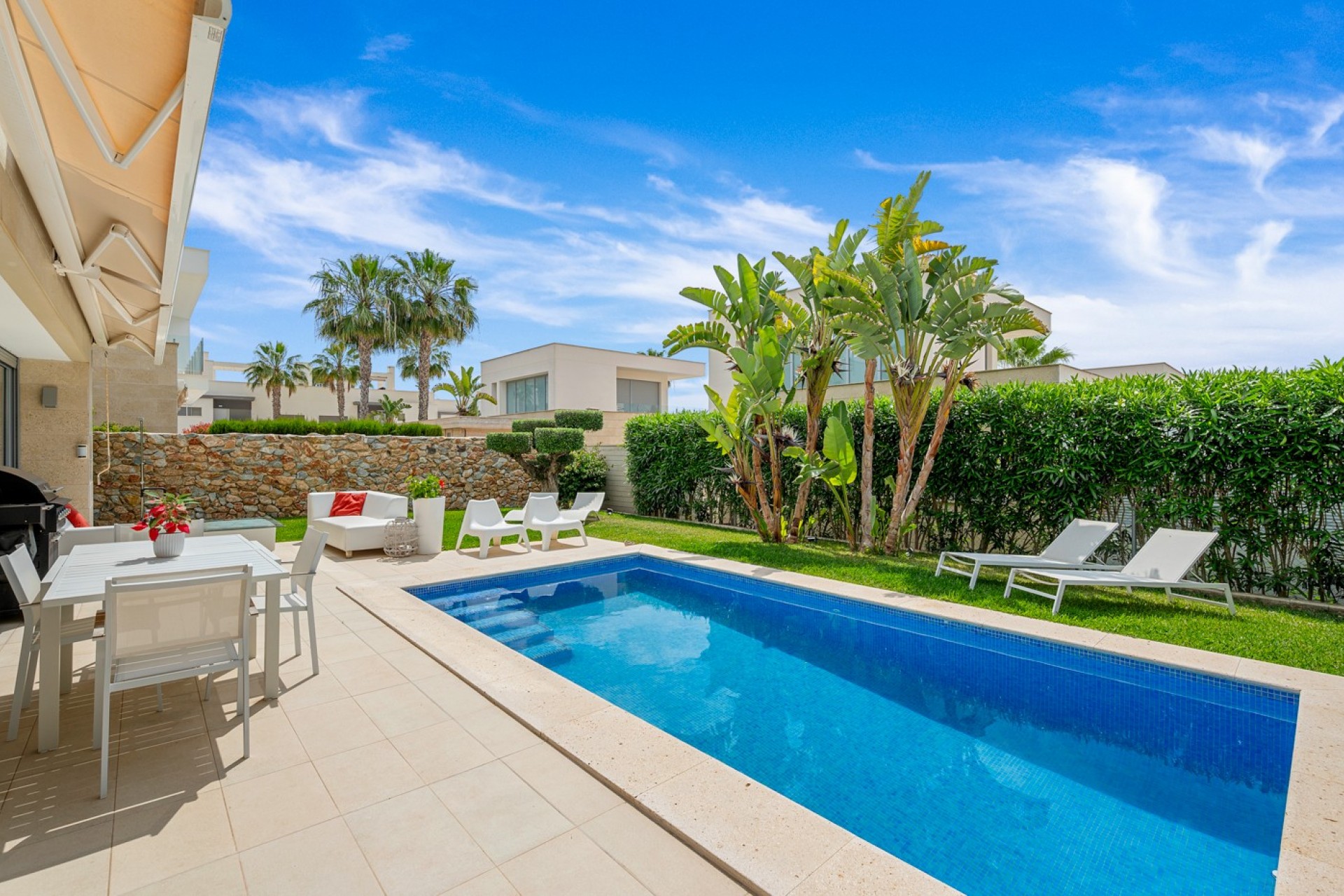 Resale - Villa -
Orihuela - Vistabella