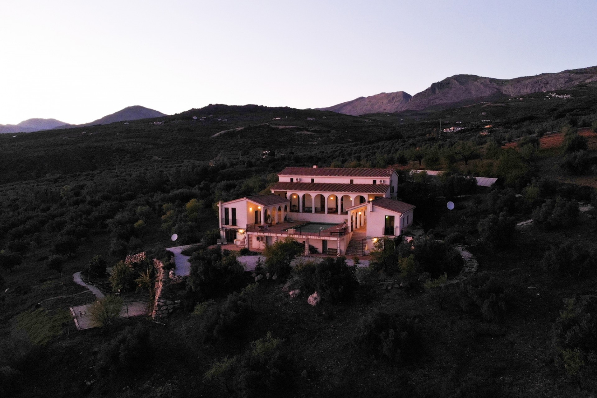 Resale - Villa -
Periana - Inland