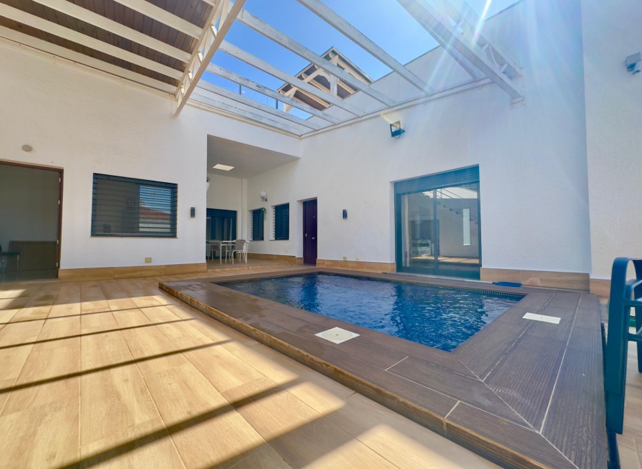 Resale - Villa -
Pilar de la Horadada - Torre de la Horadada