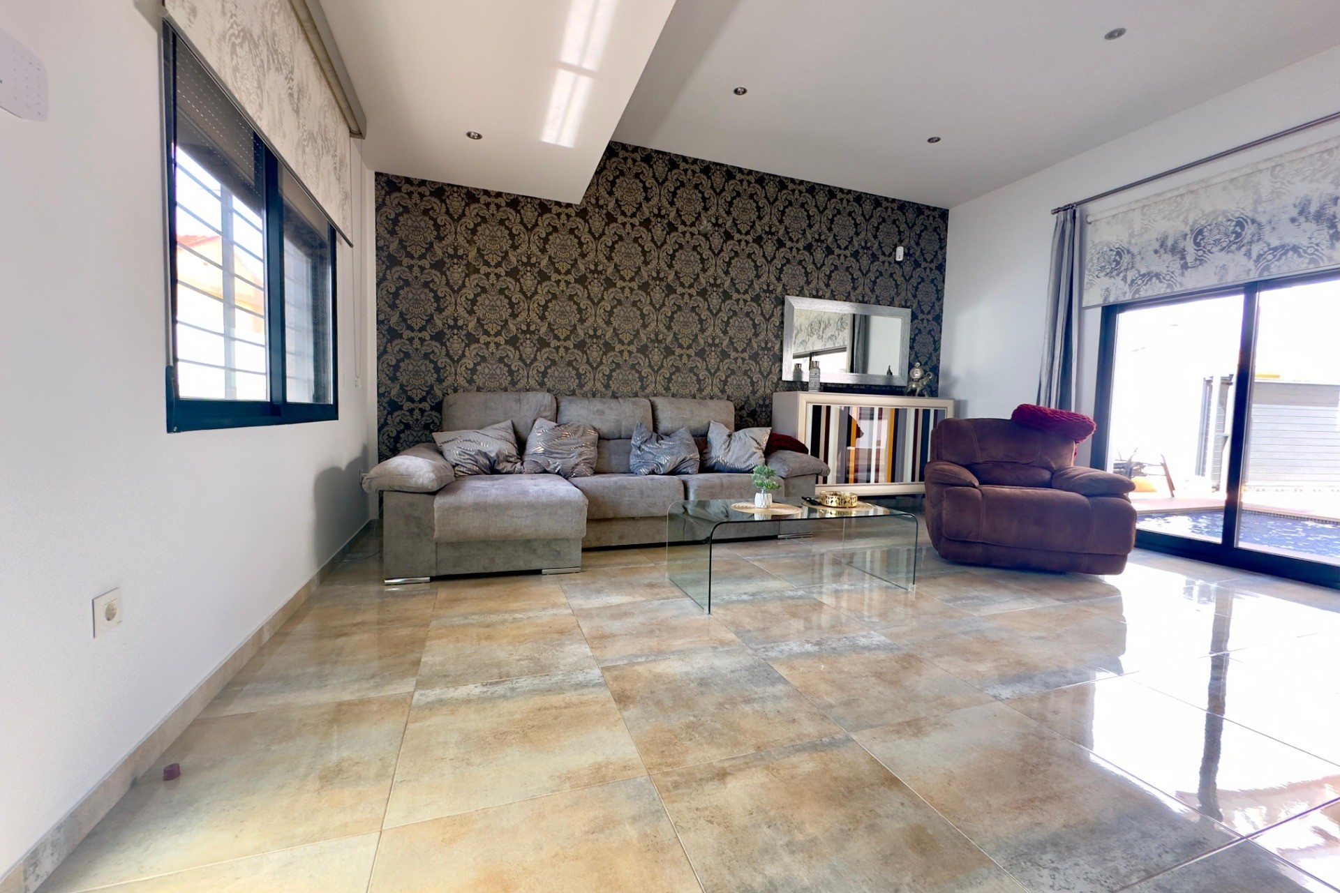 Resale - Villa -
Pilar de la Horadada - Torre de la Horadada