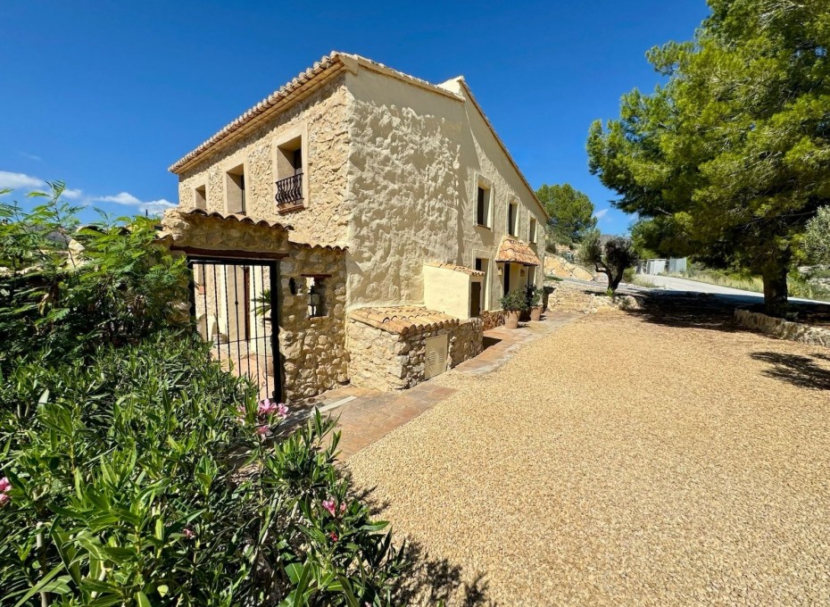 Resale - Villa -
Relleu