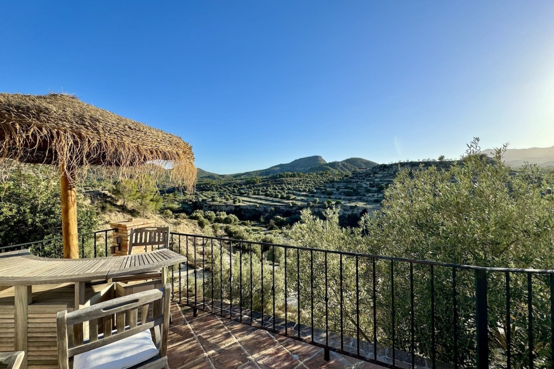 Resale - Villa -
Relleu