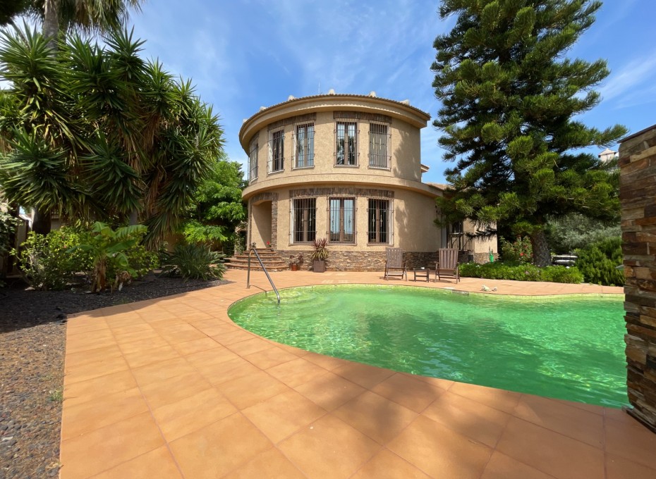 Resale - Villa -
Rojales - Ciudad Quesada