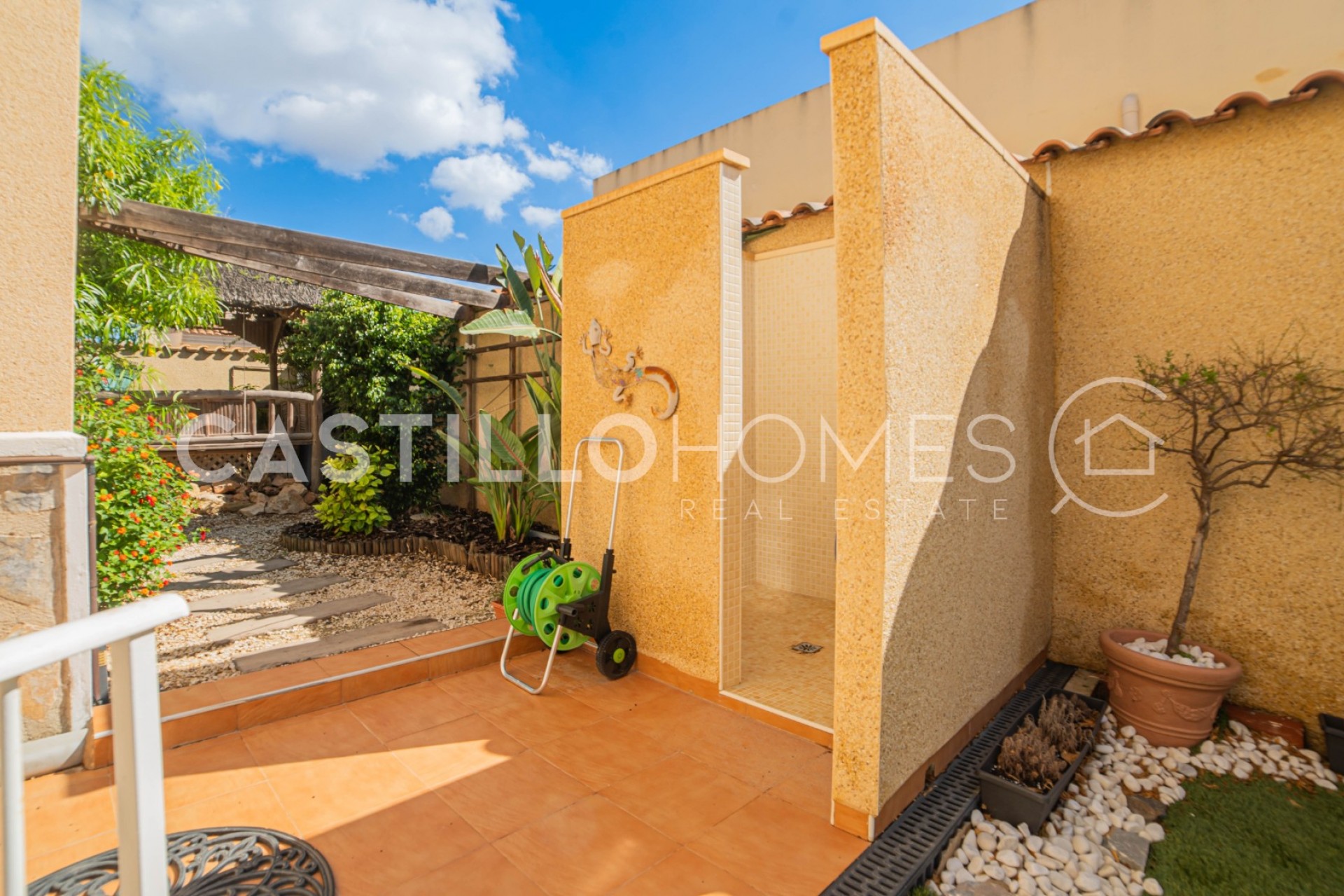 Resale - Villa -
Rojales - Ciudad Quesada