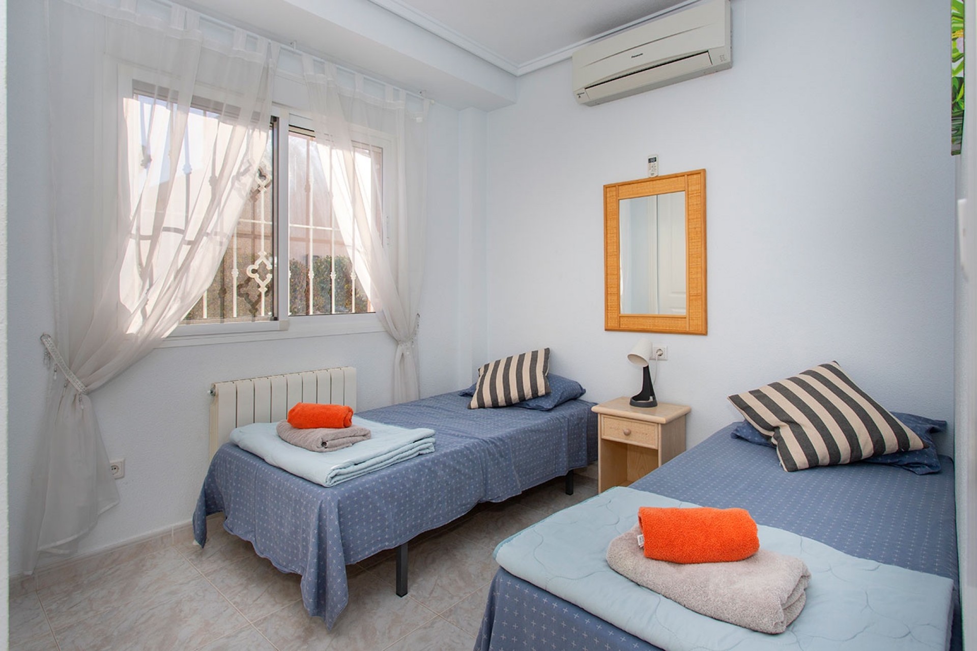 Resale - Villa -
Rojales - Pueblo