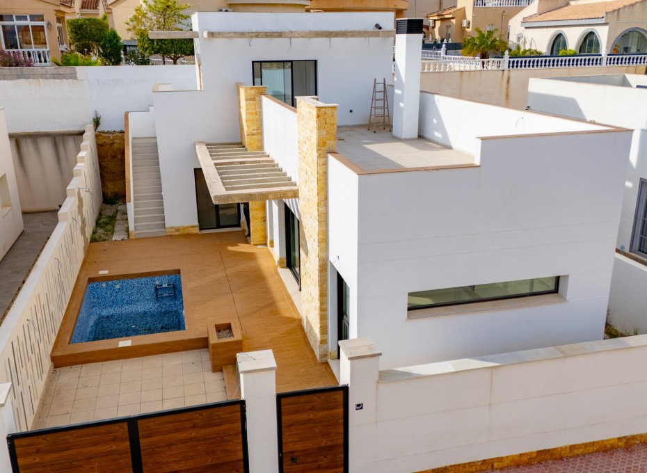 Resale - Villa -
Rojales