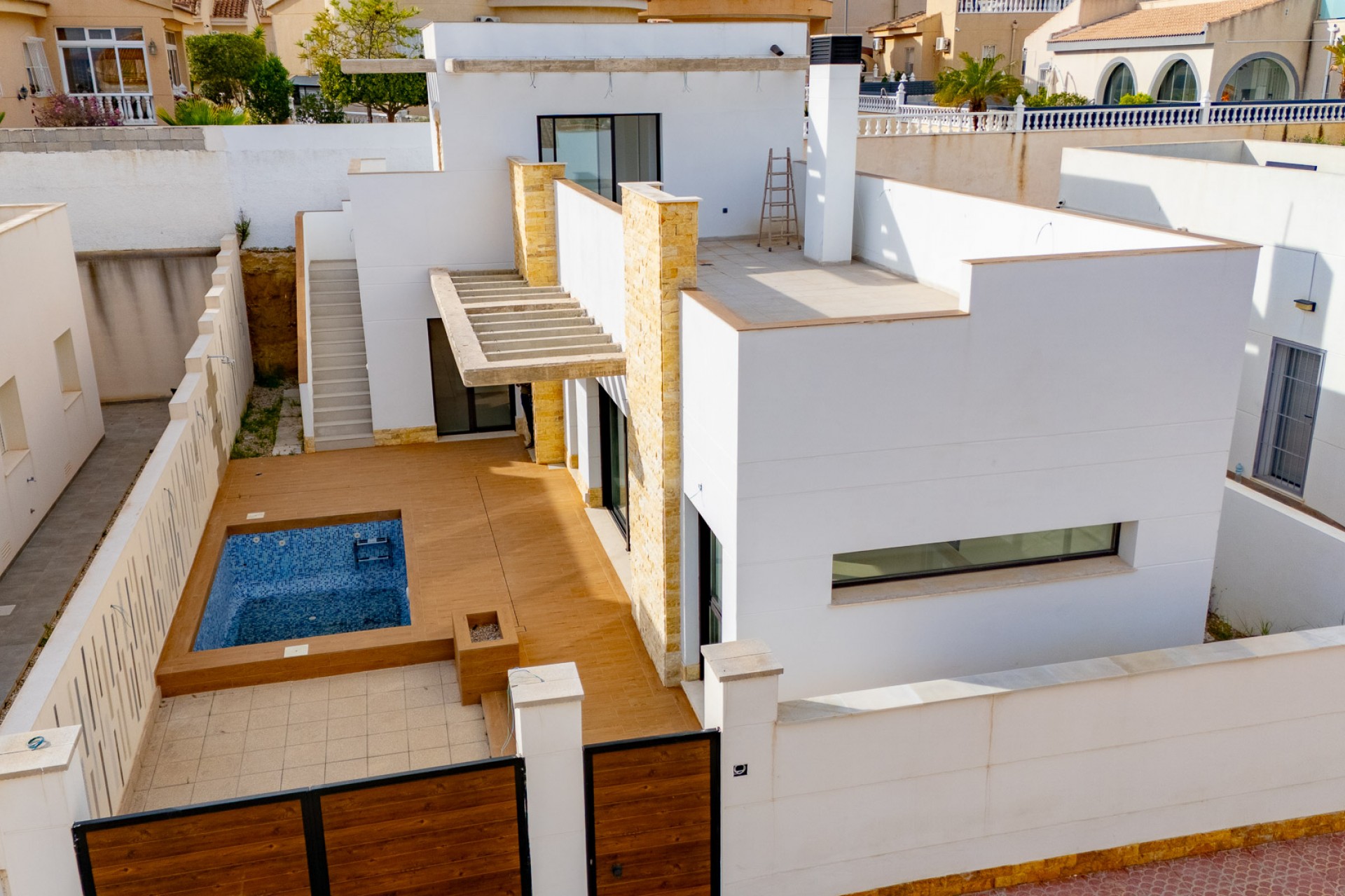 Resale - Villa -
Rojales