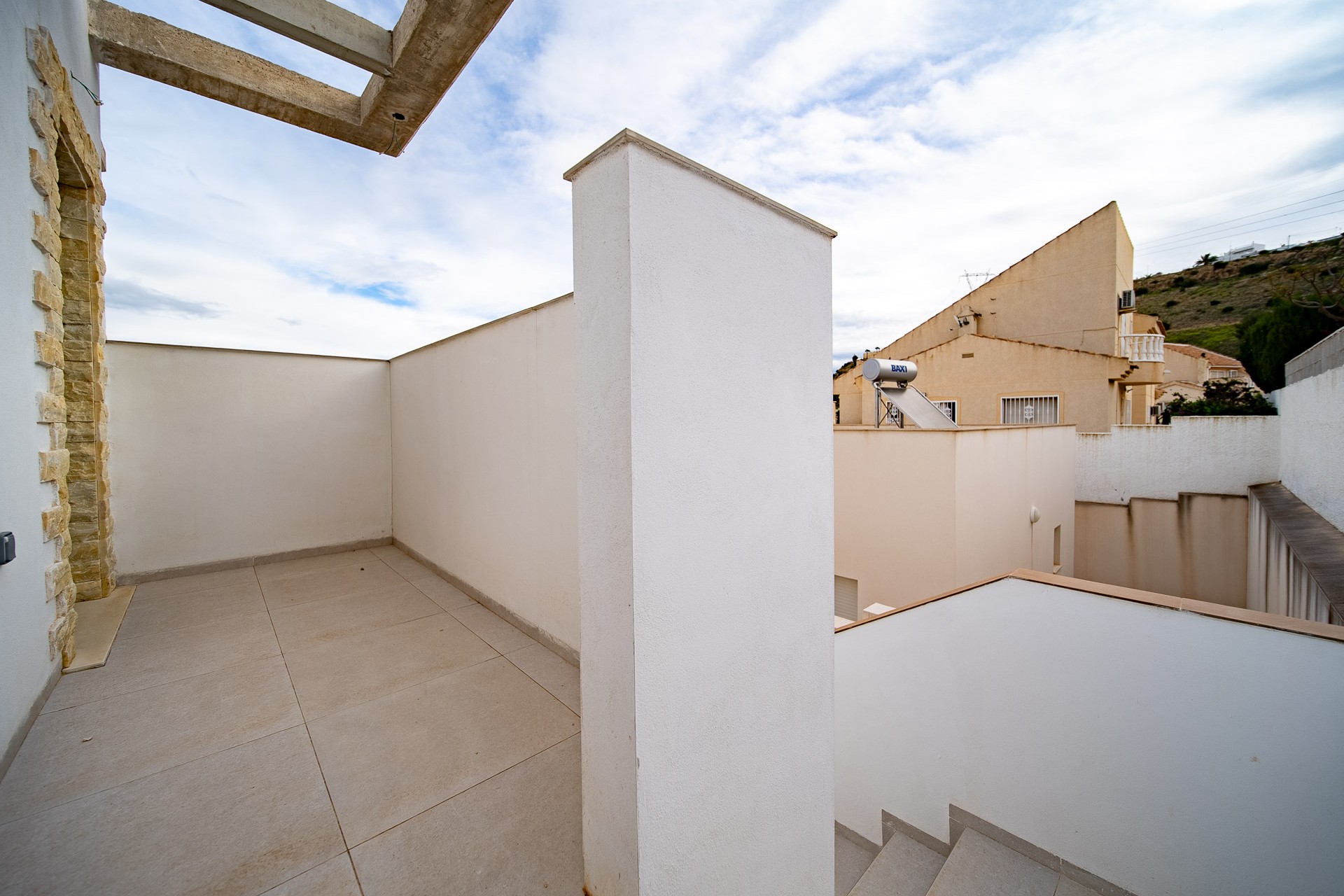 Resale - Villa -
Rojales