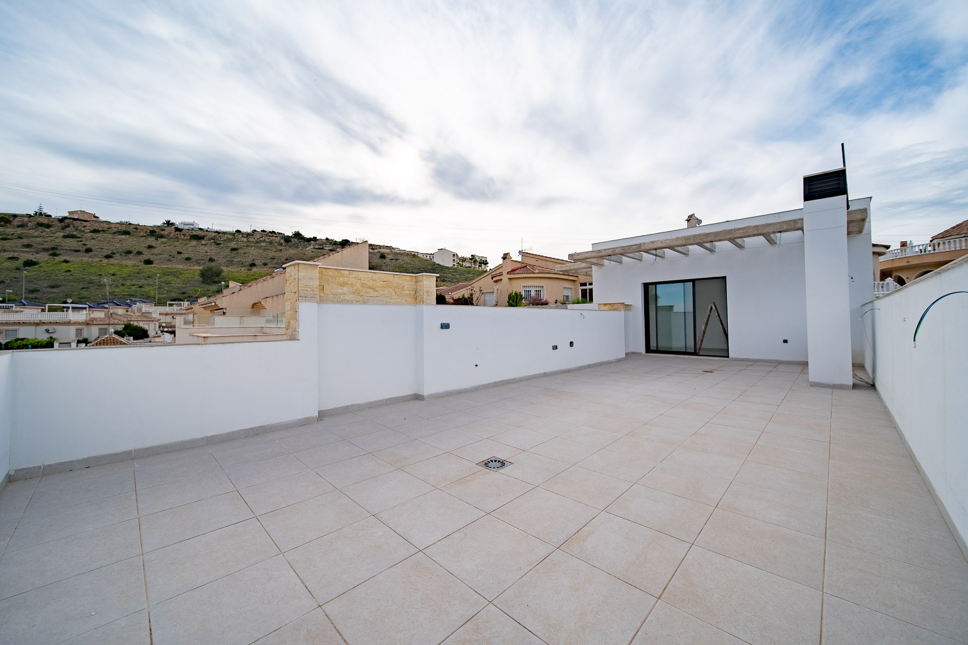 Resale - Villa -
Rojales