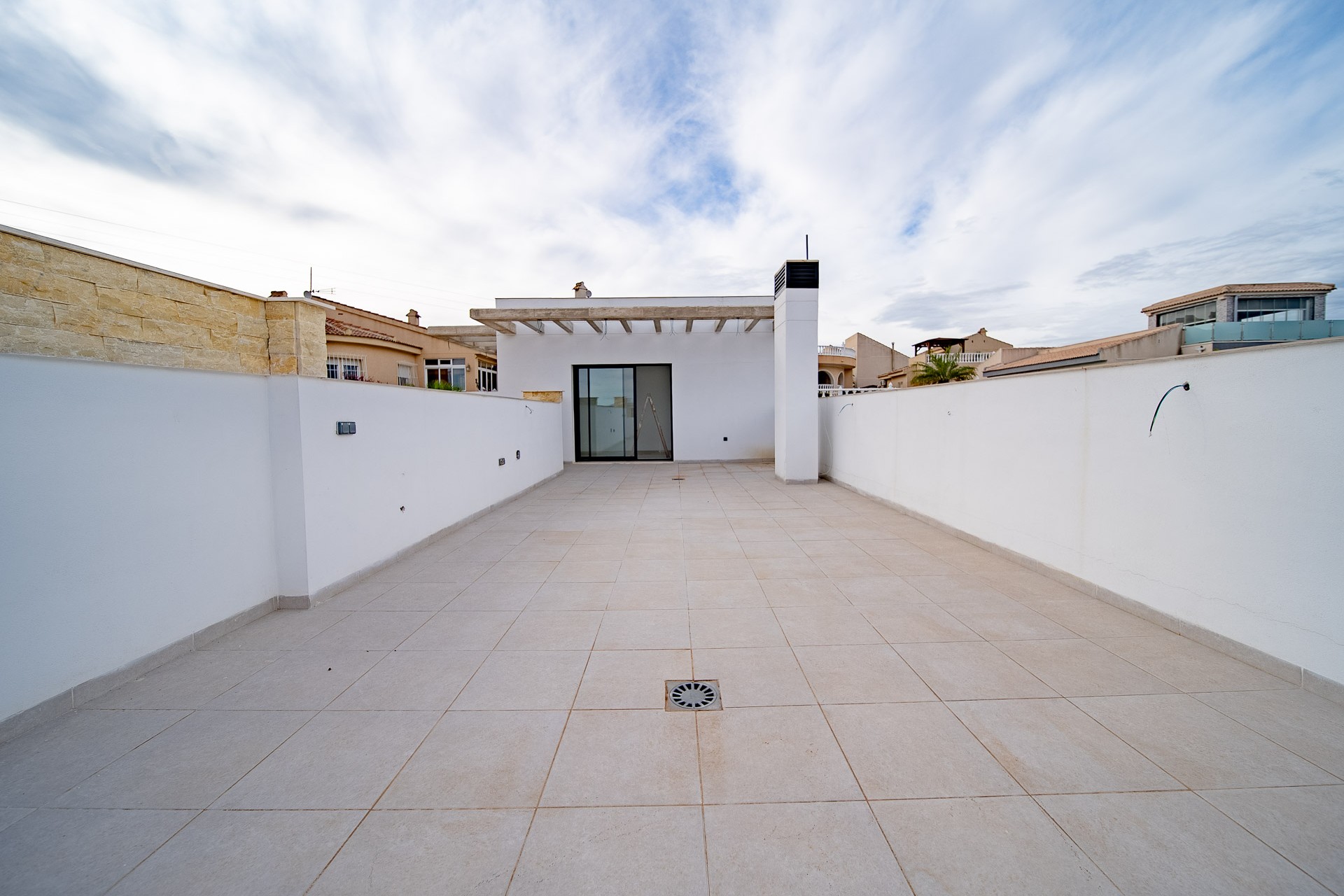 Resale - Villa -
Rojales