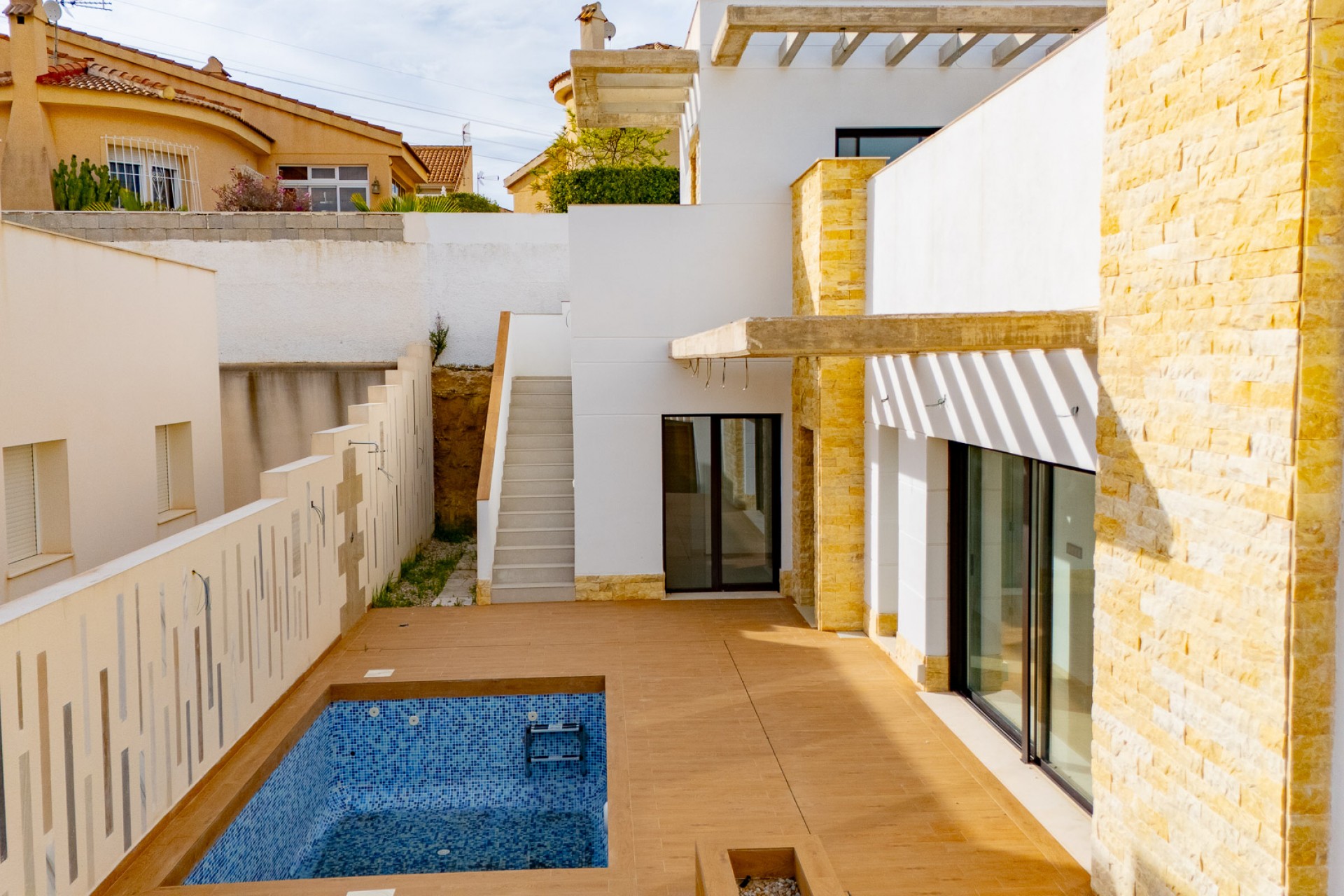 Resale - Villa -
Rojales