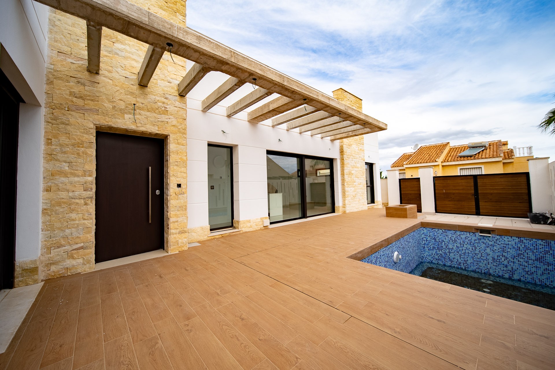 Resale - Villa -
Rojales