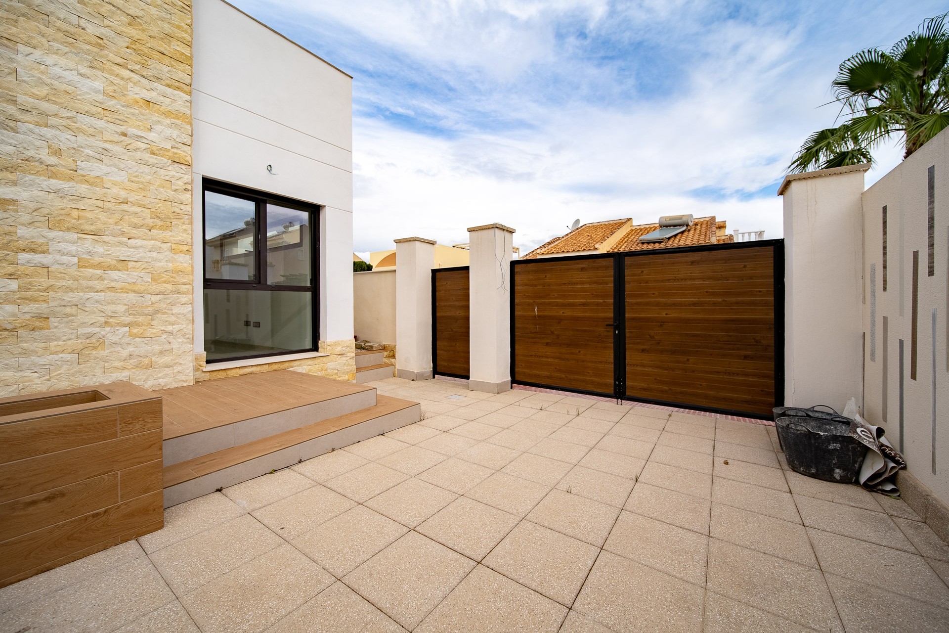 Resale - Villa -
Rojales