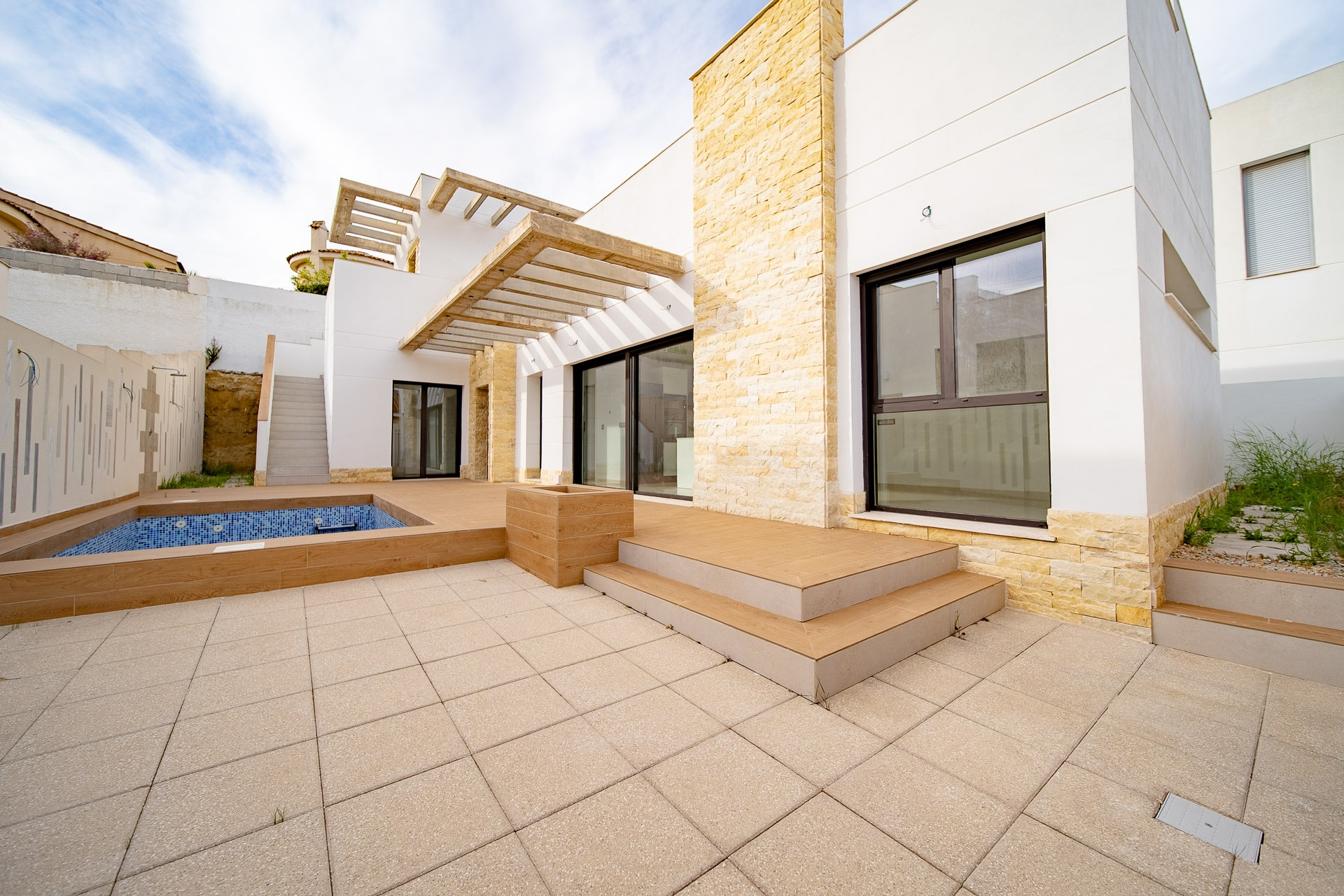 Resale - Villa -
Rojales