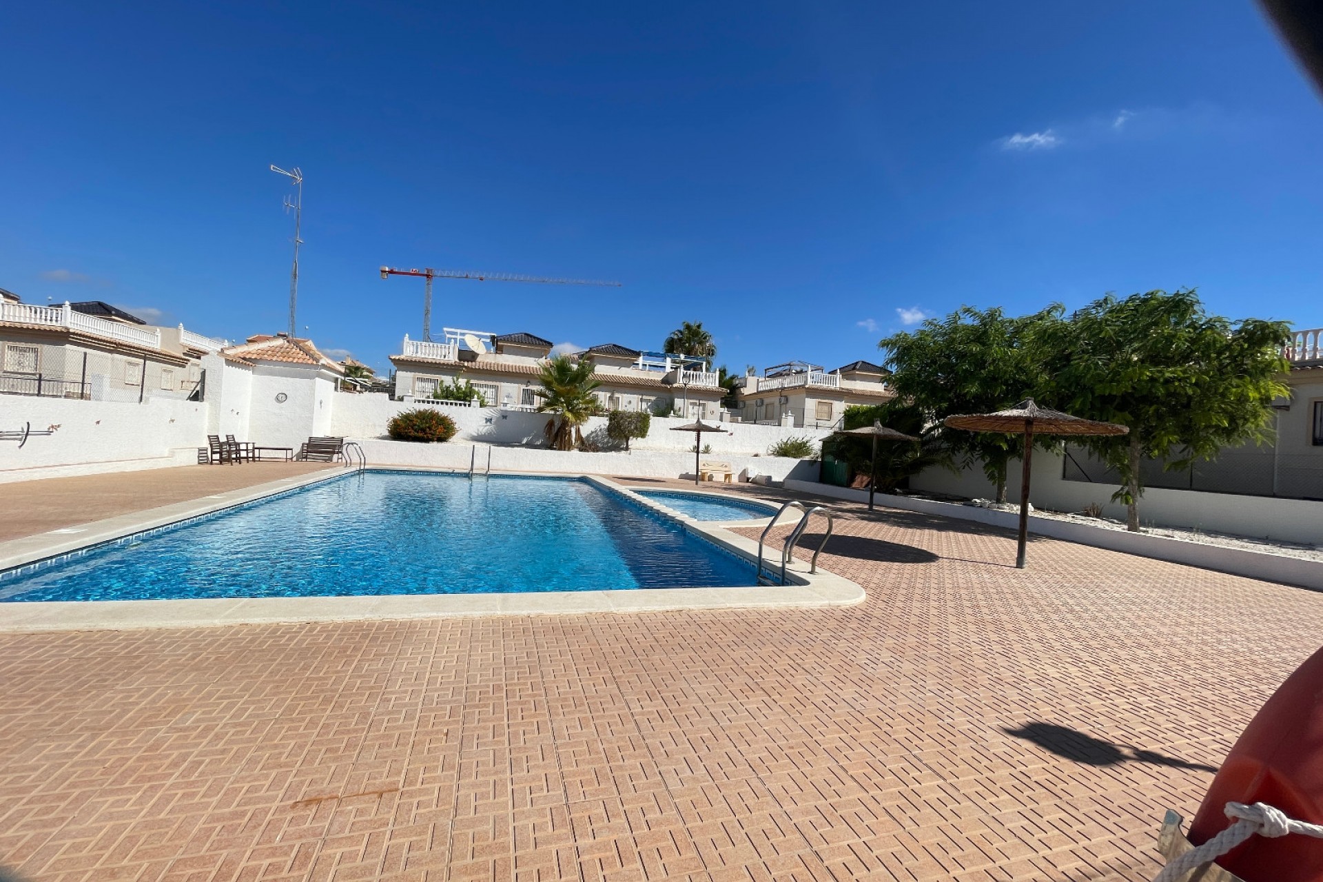 Resale - Villa -
Rojales