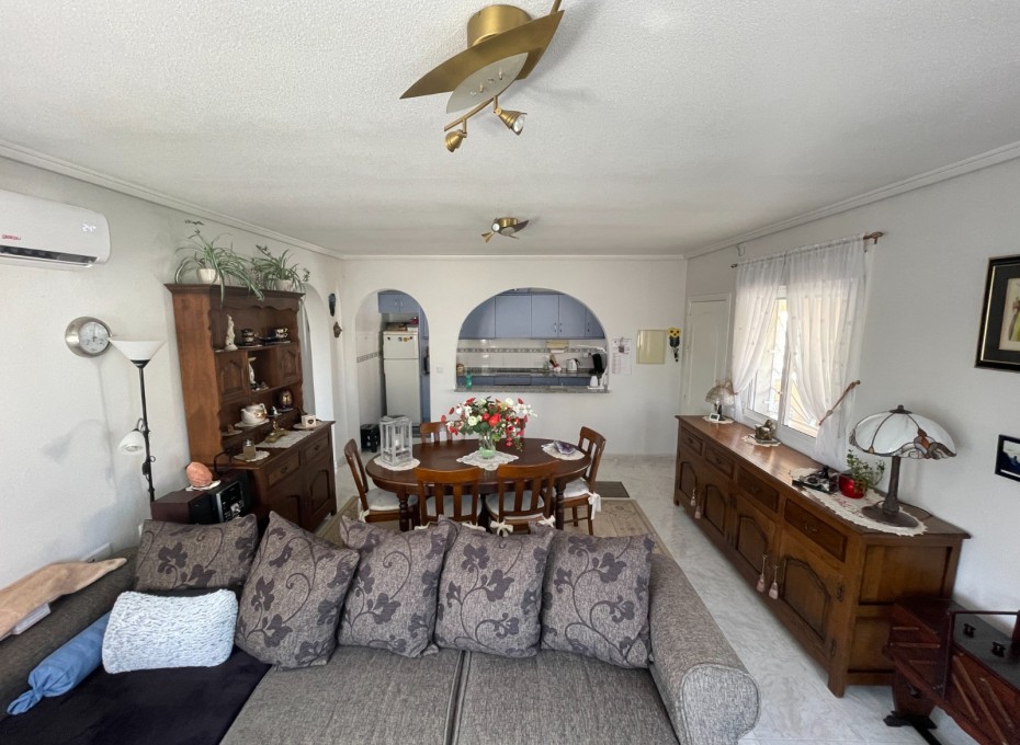 Resale - Villa -
Rojales