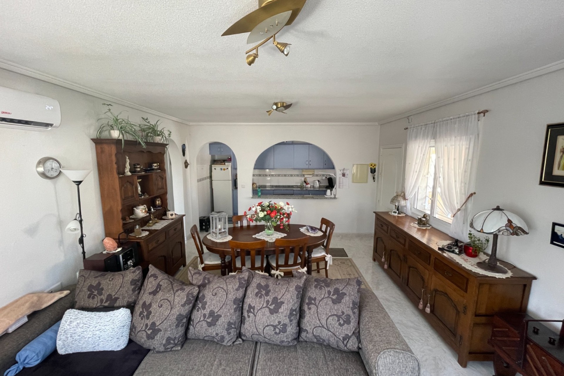 Resale - Villa -
Rojales