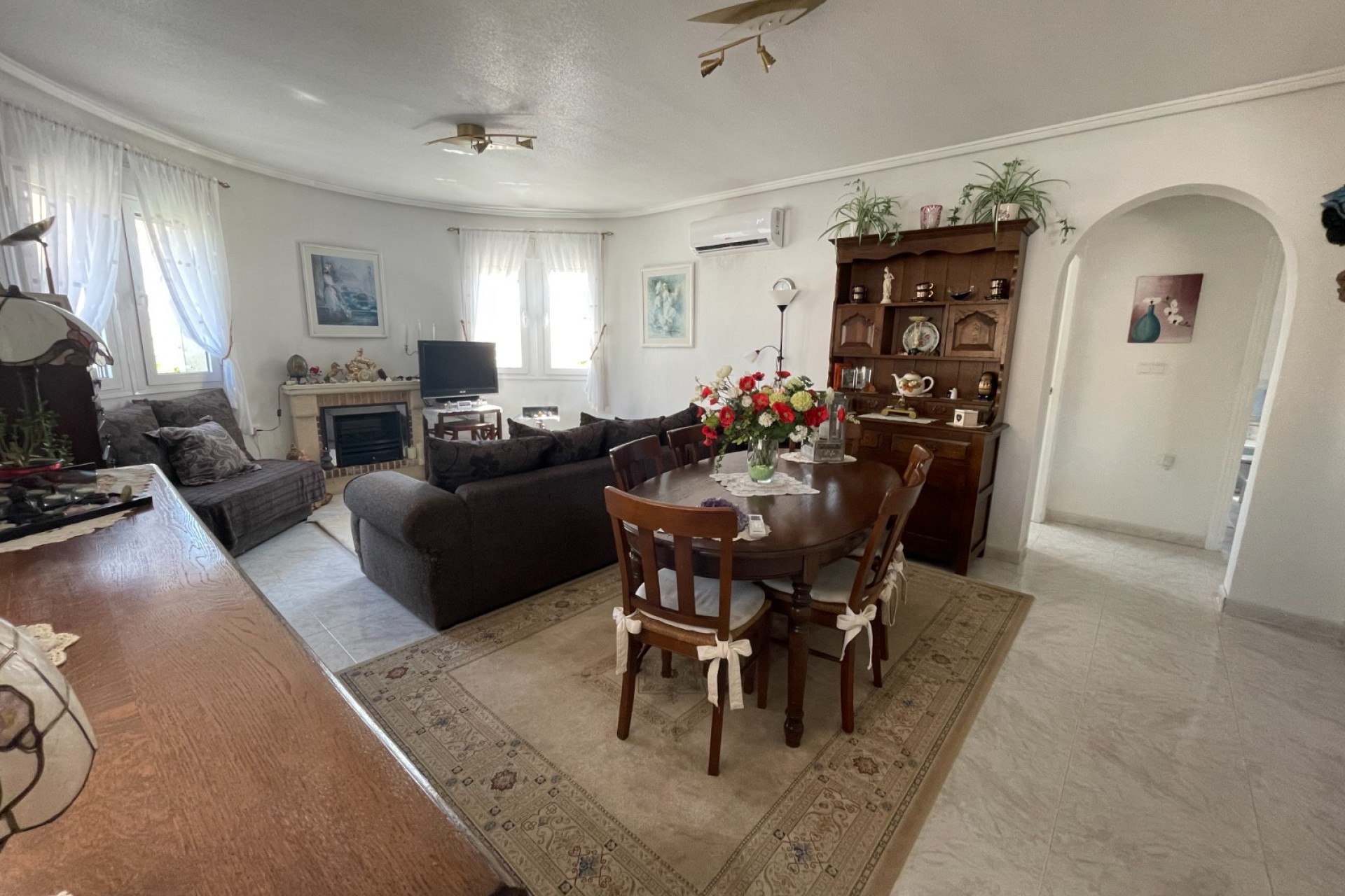 Resale - Villa -
Rojales