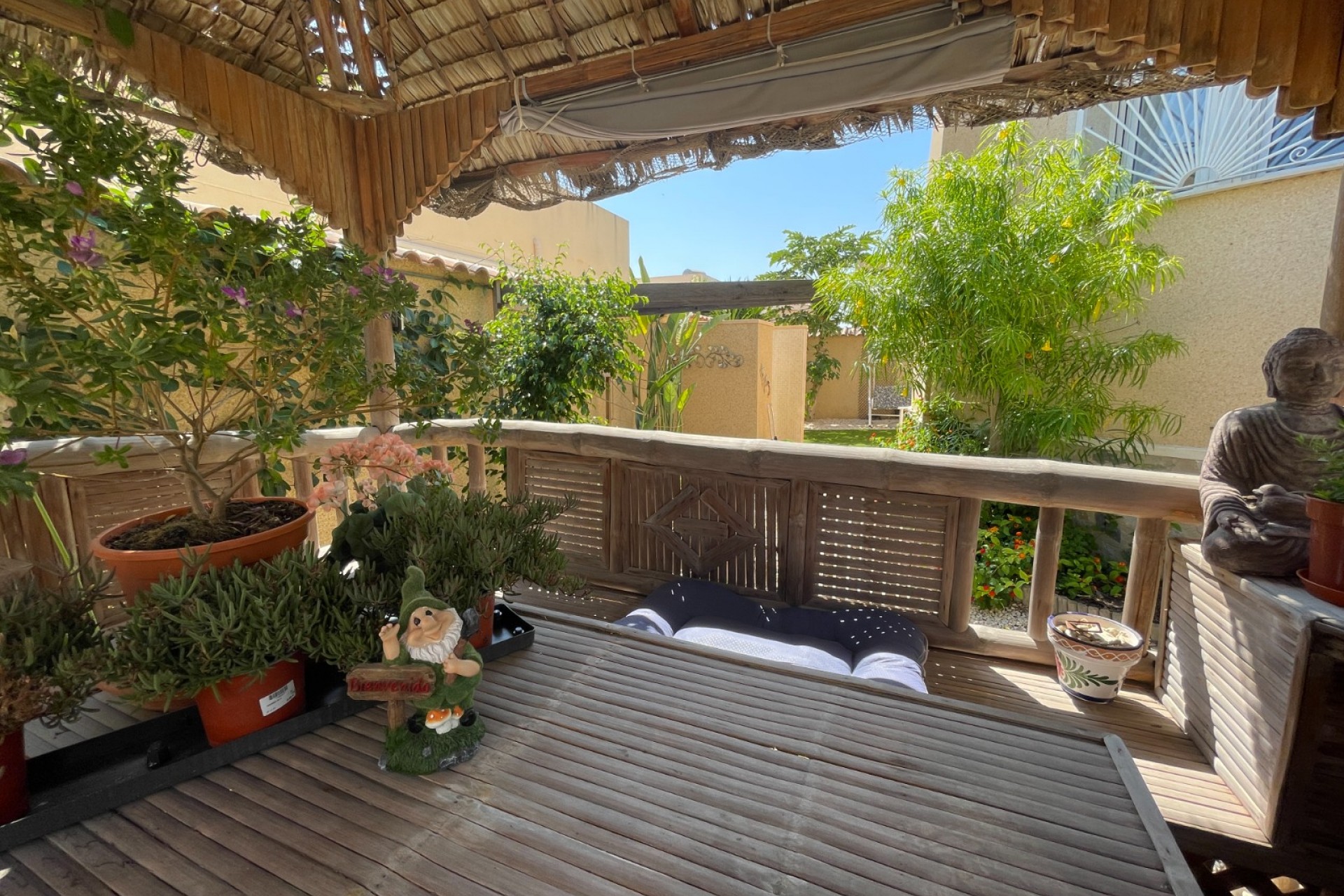 Resale - Villa -
Rojales