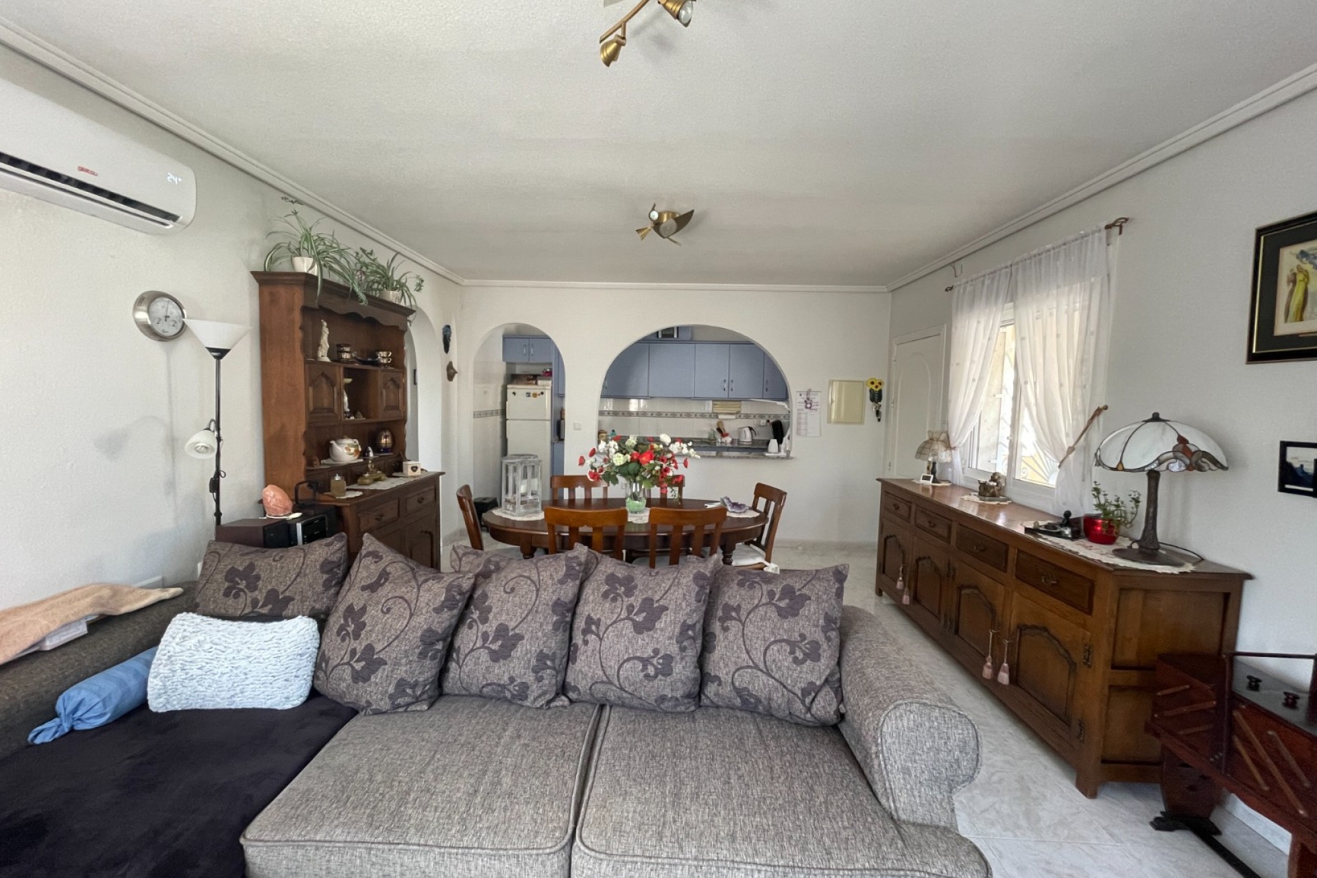 Resale - Villa -
Rojales