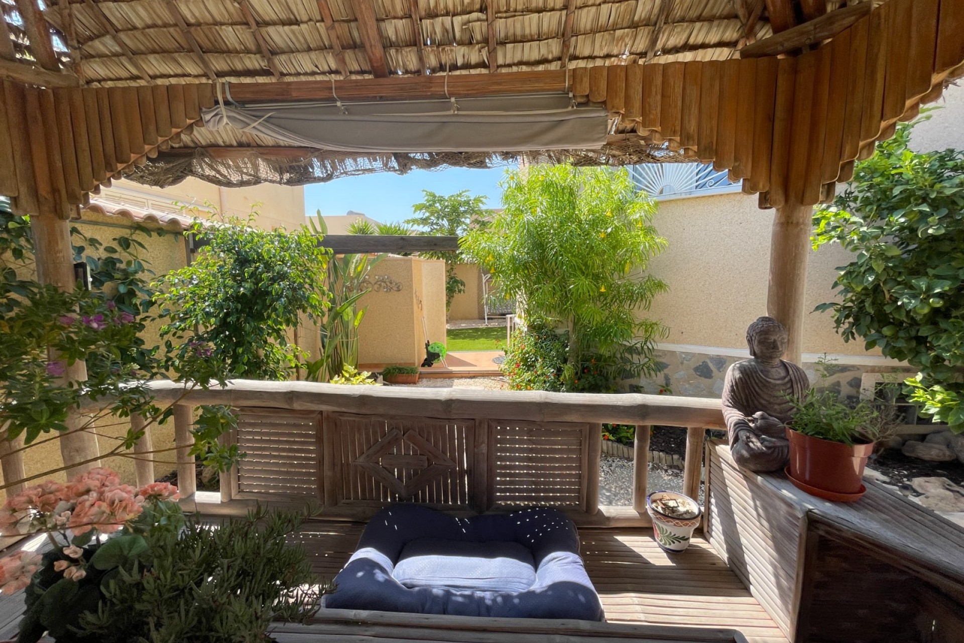 Resale - Villa -
Rojales