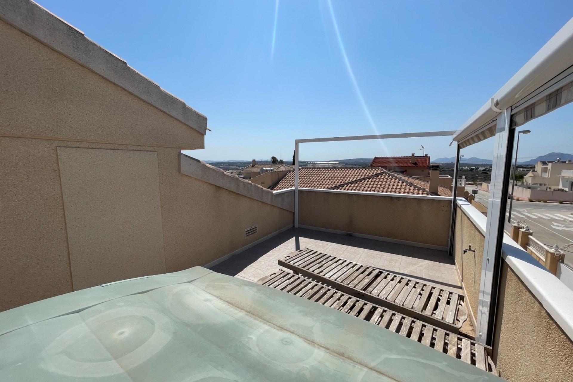 Resale - Villa -
Rojales