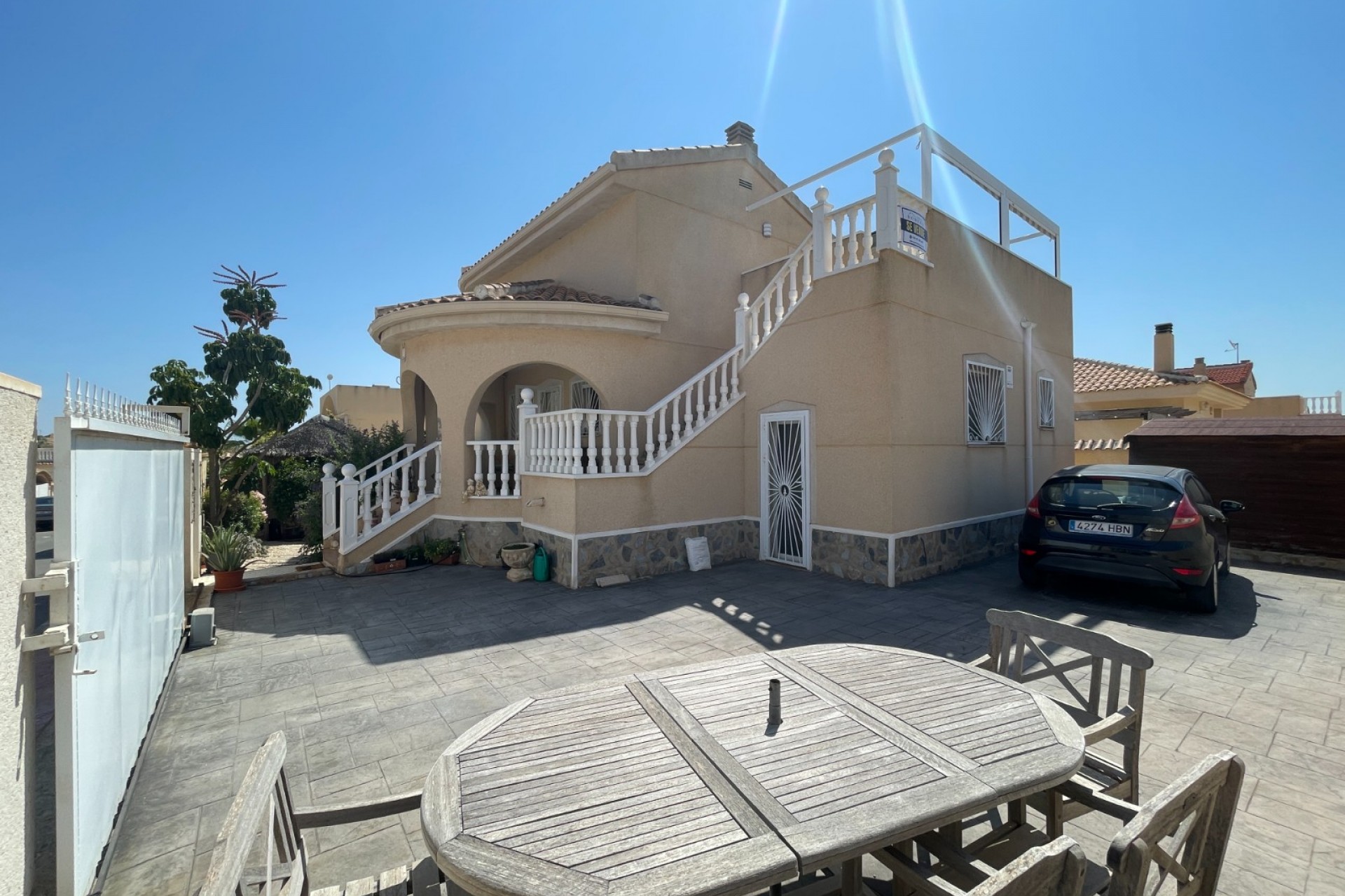 Resale - Villa -
Rojales
