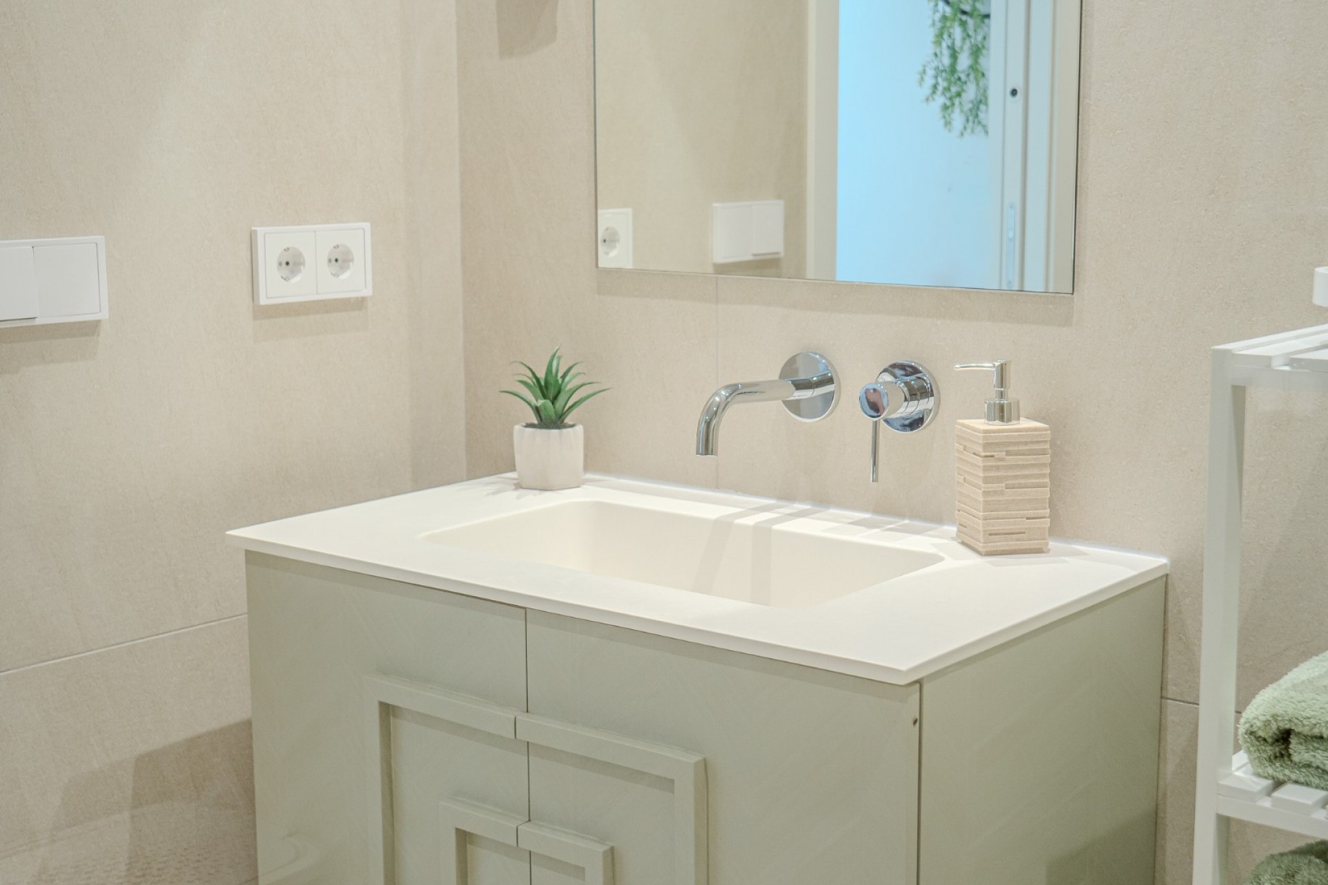 Resale - Villa -
Rojales