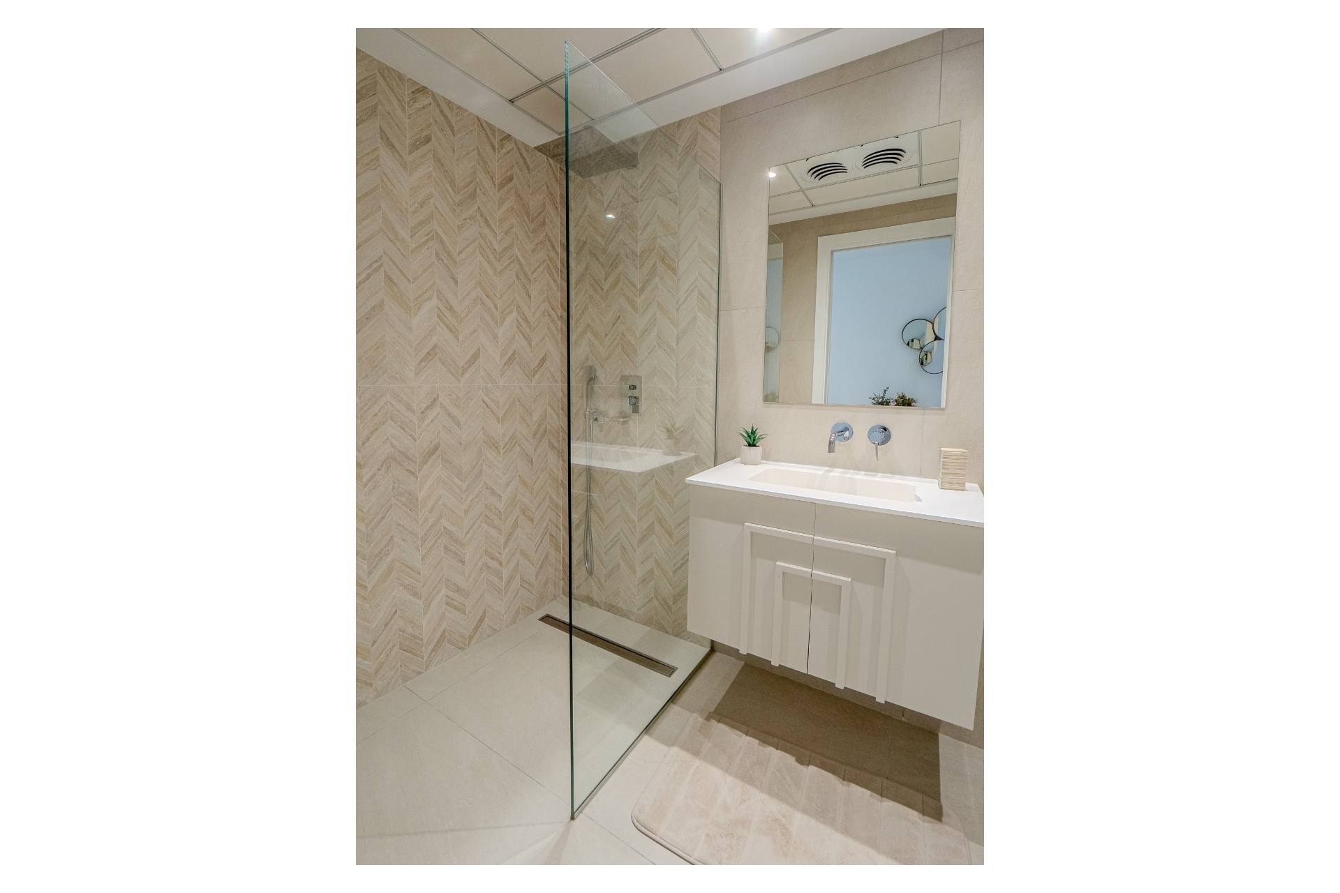 Resale - Villa -
Rojales