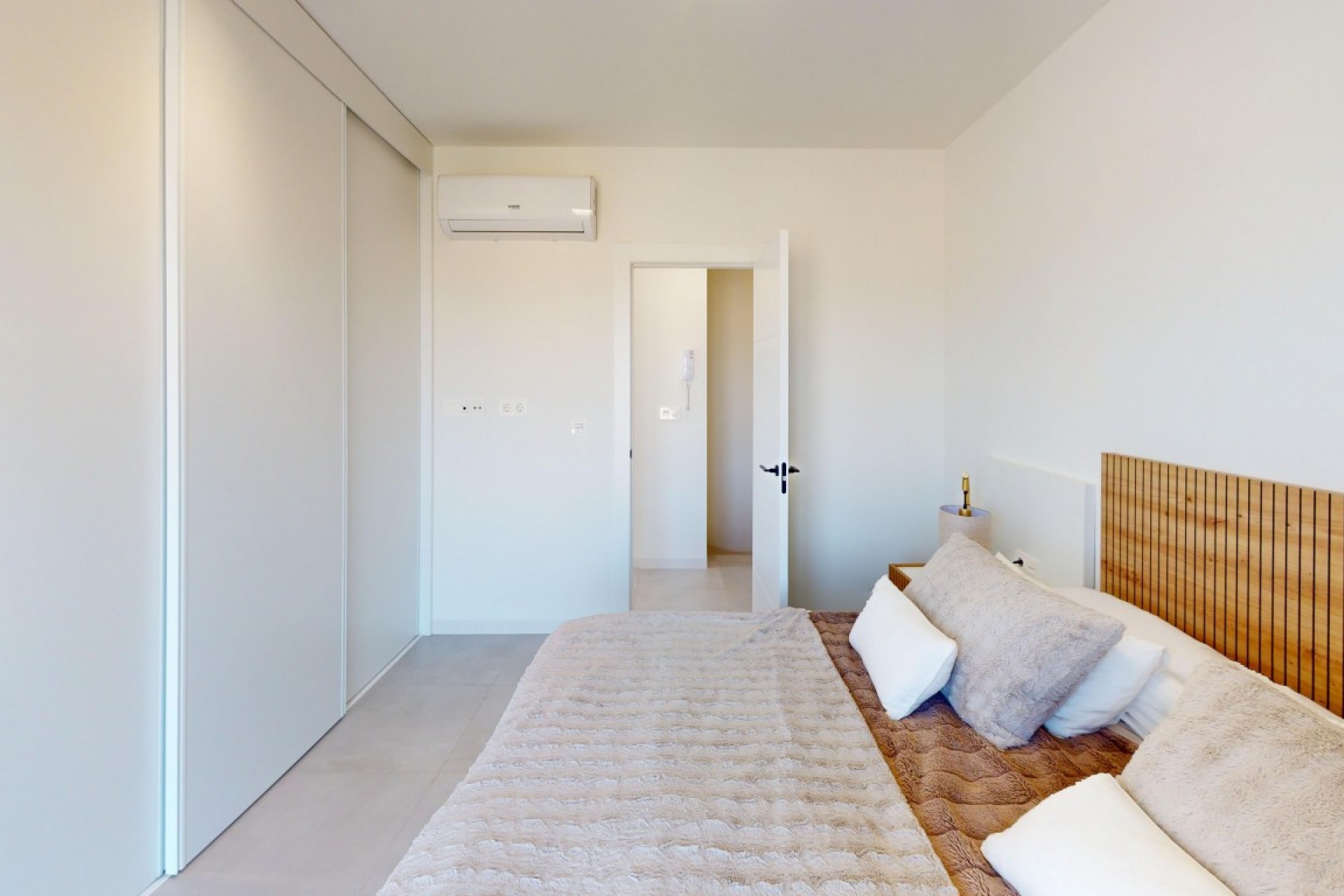 Resale - Villa -
Roldan