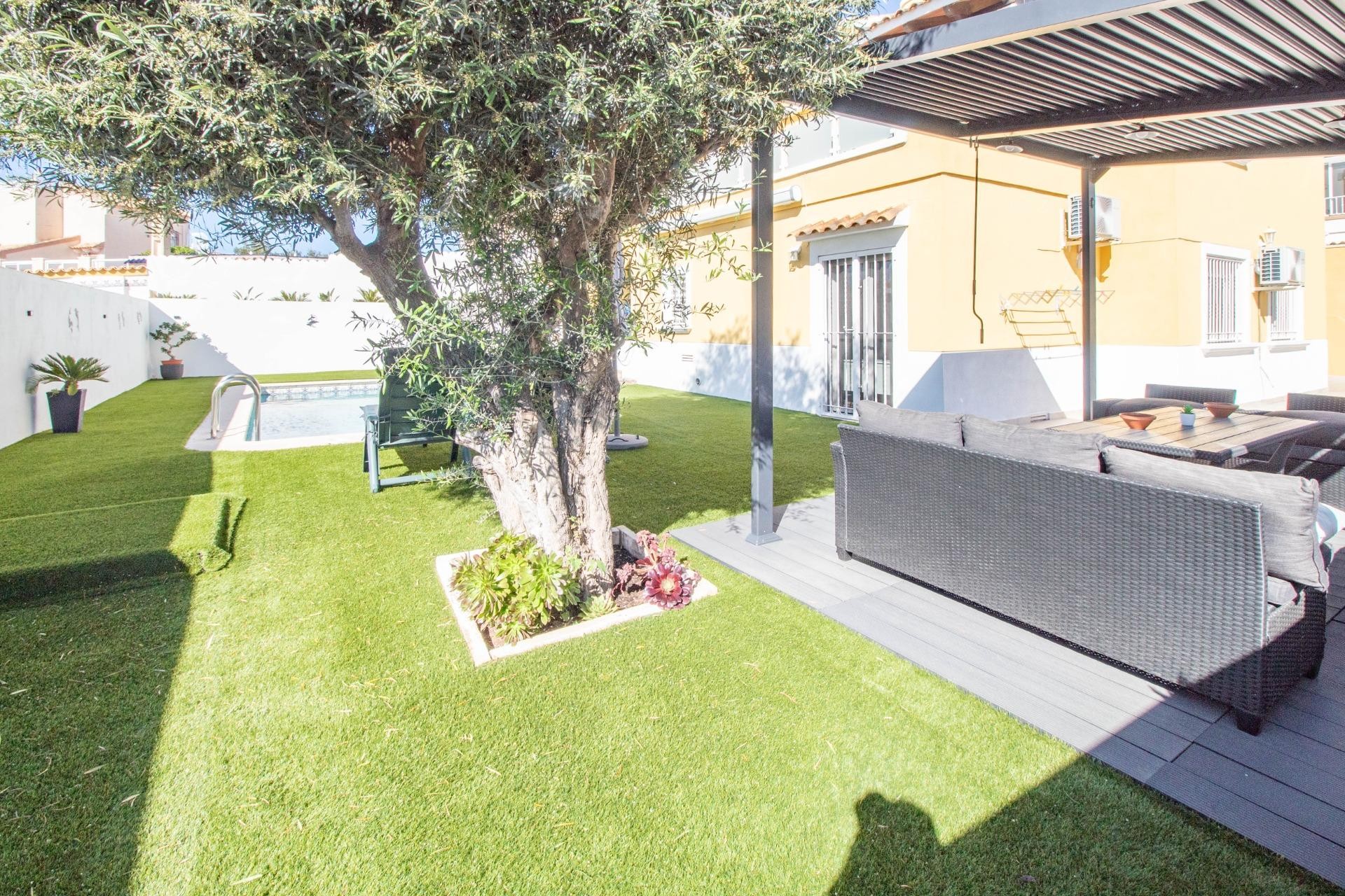 Resale - Villa -
San Miguel de Salinas - Blue Lagoon - El Galan