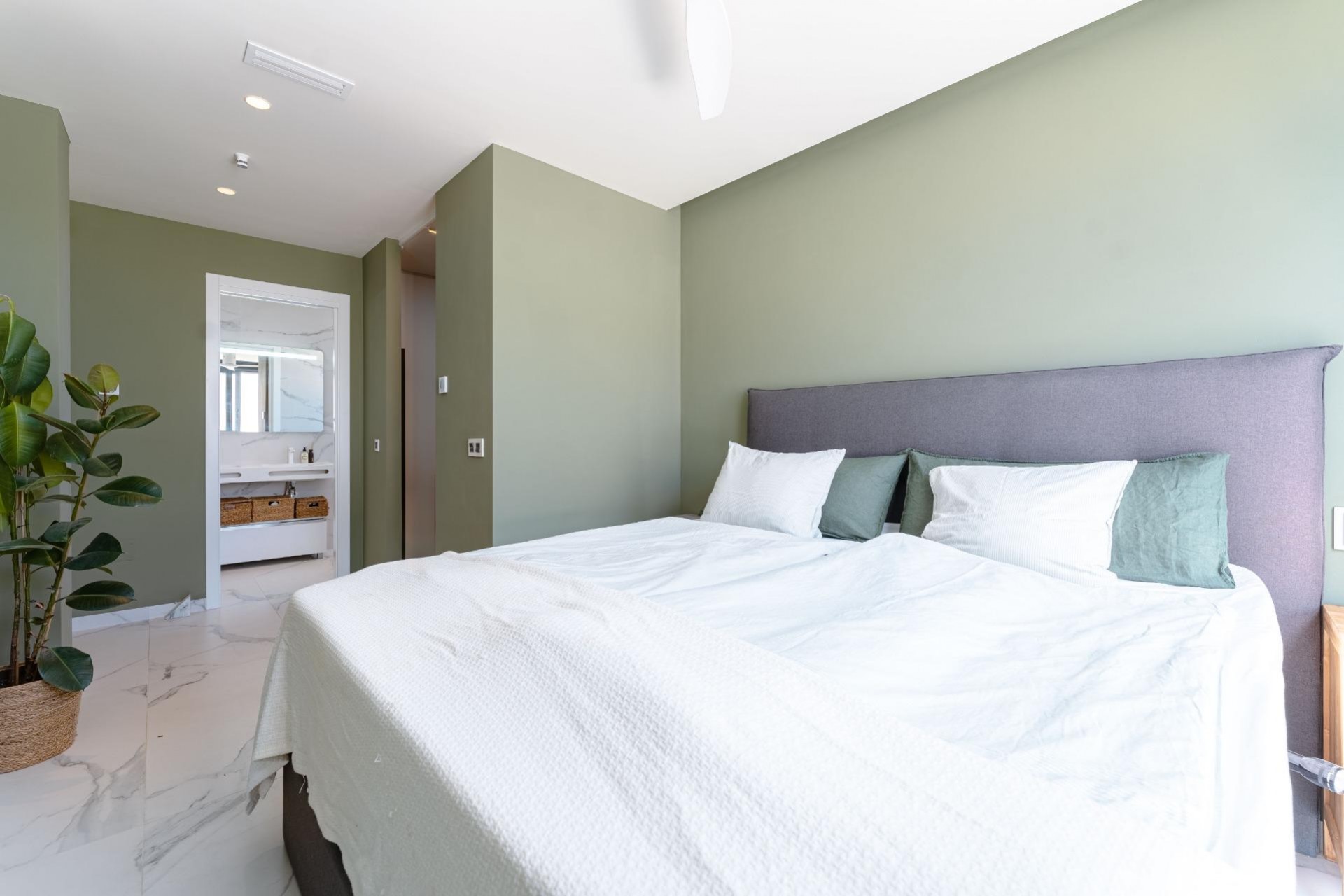 Resale - Villa -
San Miguel de Salinas - Costa blanca sur