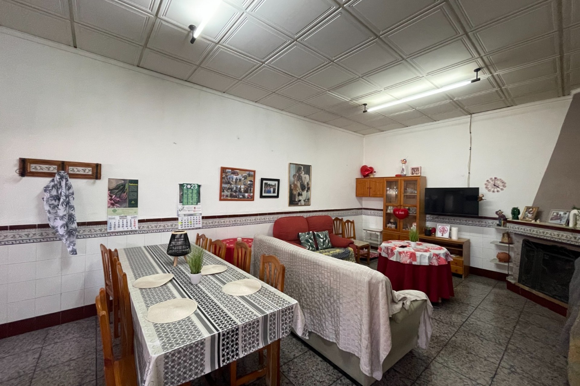 Resale - Villa -
San Miguel de Salinas - Pueblo