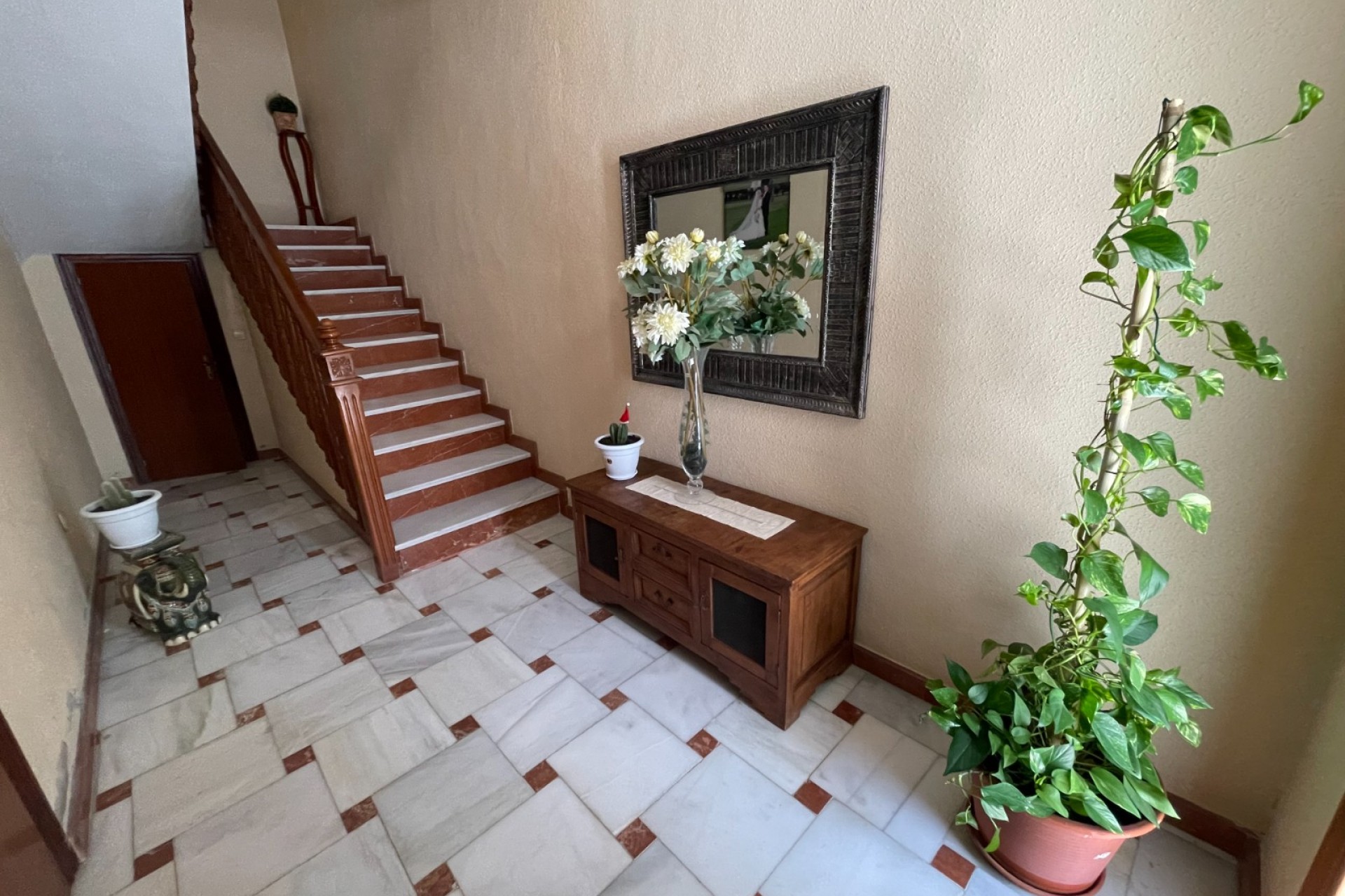 Resale - Villa -
San Miguel de Salinas - Pueblo