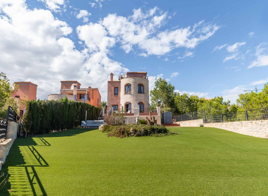 Resale - Villa -
San Miguel de Salinas