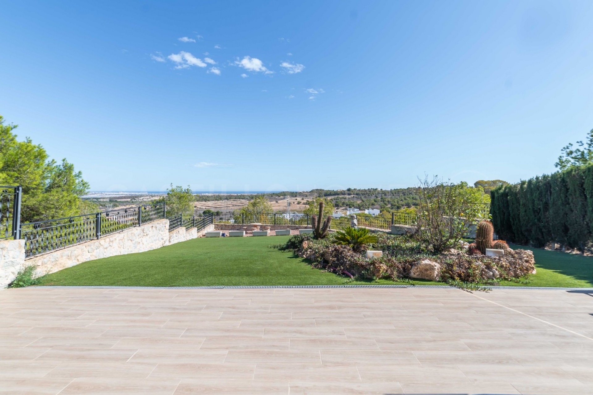 Resale - Villa -
San Miguel de Salinas